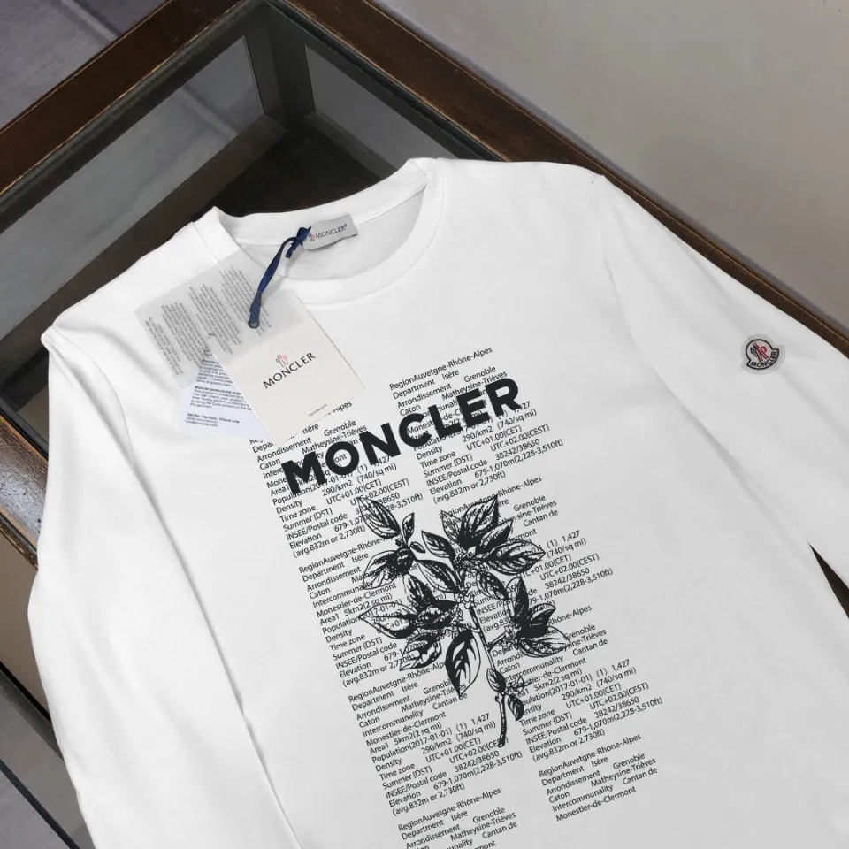 P180, a non-off-the-shelf model, you can trust it. Moncler printed long-sleeved T-shirt, 240g breathable cotton fabric, very soft and comfortable texture, does not shrink, does not deform, does not ball), can be worn alone as a base layer. Original customized accessories, collar label, care mark, hangtag, packaging (perfect details) Color: White Black Size: XS S M L