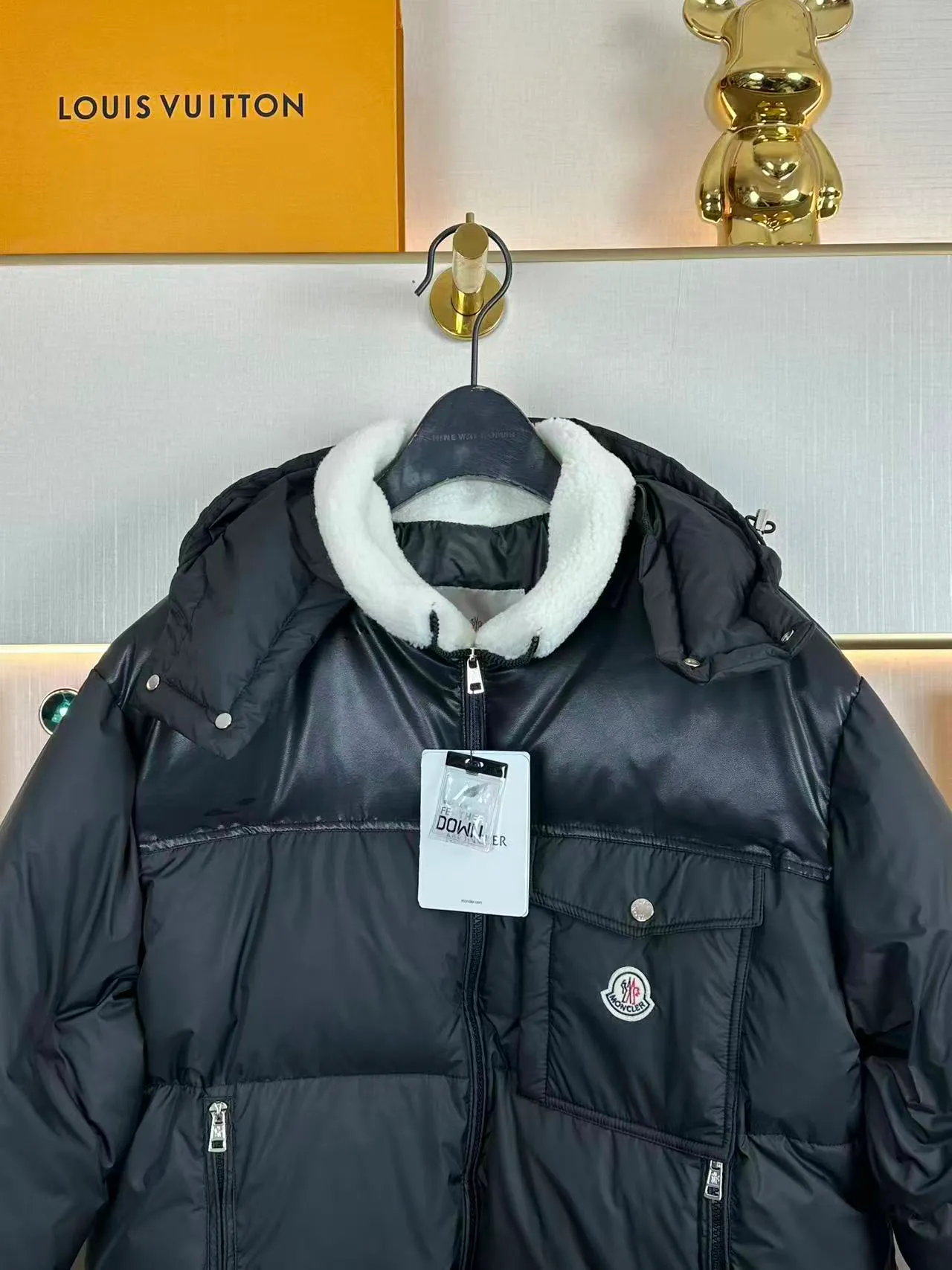 P780 Moncler/Mask Braye short men's down jacket jacket official website. Down jacket imported sheepskin➕lamb wool splicing, 90 white duck down filling, made of water-repellent fabric, with wool trim and detachable hood, super hot style. Size M-XXXL