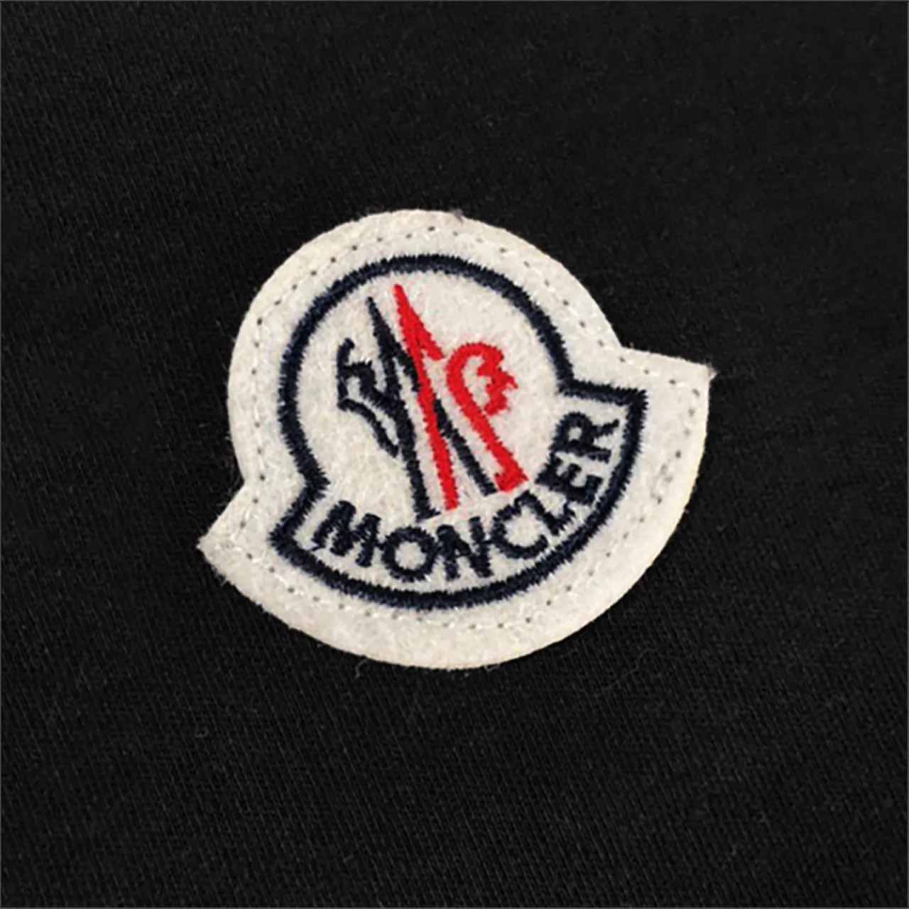 P270 Recommended model that will not be sold off the shelves, Moncler Mouth Mouth 480g Velvet Printed Hooded Sweatshirt, Australian velvet fabric is soft and comfortable, does not shrink, does not deform, does not pill) Original customized accessories Collar label Wash mark Hang tag Packaging (perfect details) Color White Black Size XS-L - Copy (8)