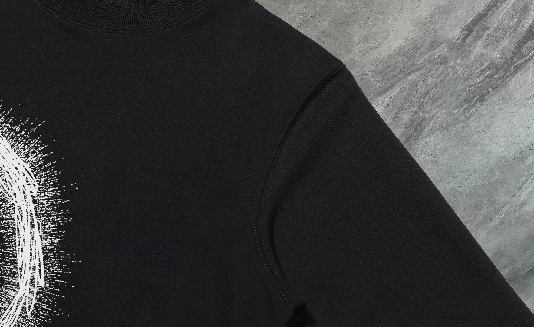 P210 High-version sweatshirt) [Long-term stock] 〖𝐌𝐎𝐍𝐂𝐋𝐄𝐑~Mask〗 Made of 440g heavy-weight fabric. It is different from the market currency. It can be matched with any variety and is properly handsome. 😎The whole dress is made of double waistcoats. The double waistcoats make the whole dress more three-dimensional. Not ordinary factories can do such fine work. 2025 Spring catwalk version of the T stage, on sale at the counter, exquisitely printed round neck terry sweatshirt, high-end double-ply cotton, custom-made stretch ribs, dyed in the same vat, complete with three standards, matched with digital printing patterns and very breathable, same style for men and women, color: black, white, apricot, size: S M L XL 2XL