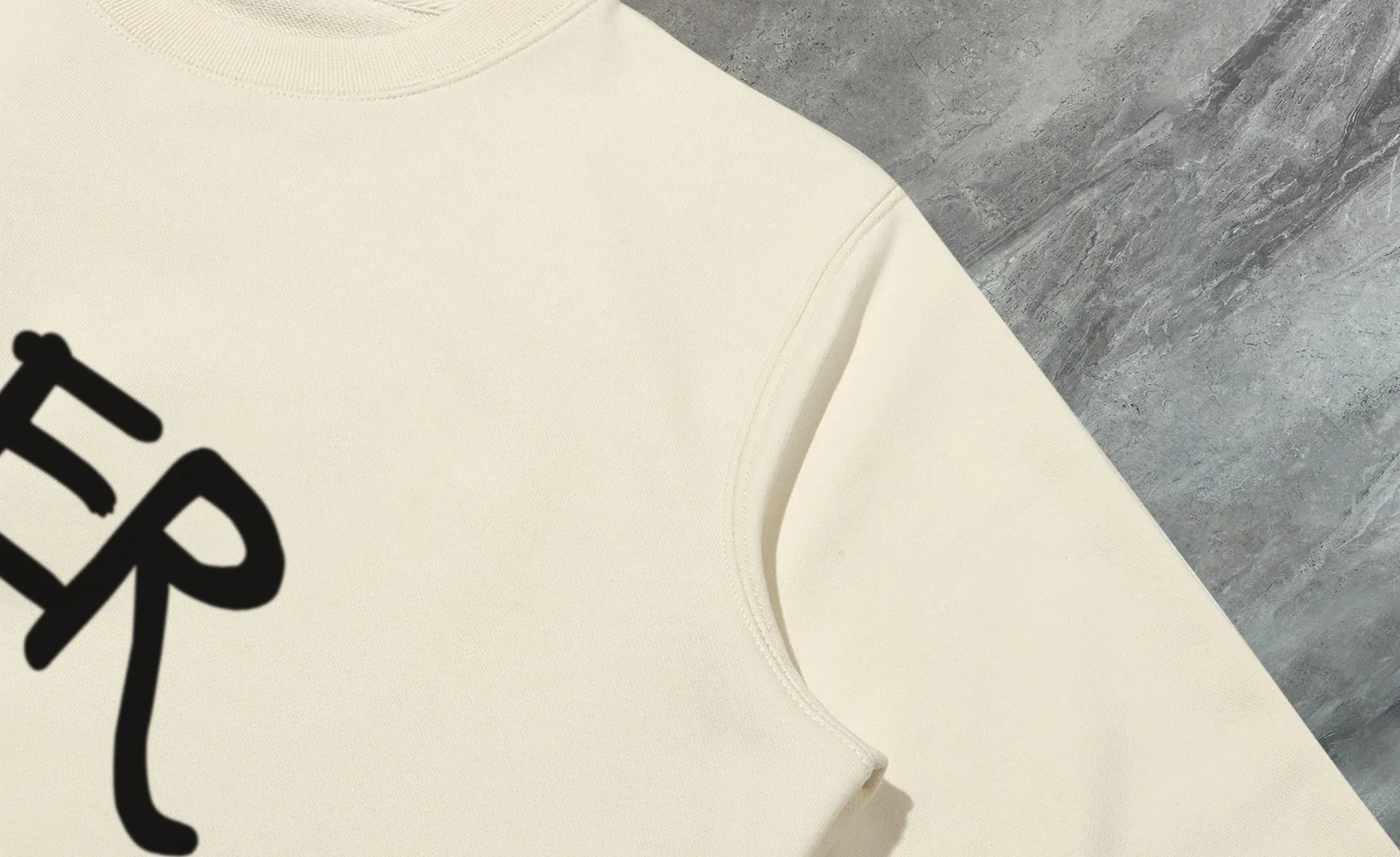 P210 High-version sweatshirt) [Long-term stock] 〖𝐌𝐎𝐍𝐂𝐋𝐄𝐑~Mask〗 Made of 440g heavy-weight fabric. It is different from the market currency. It can be matched with any variety and is properly handsome. 😎The whole dress is made of double waistcoats. The double waistcoats make the whole dress more three-dimensional. Not ordinary factories can do such fine work. 2025 Spring runway version of the T stage, on sale at the counter, round neck terry sweatshirt, high-end double-strand pure cotton, custom-made stretch ribs, dyed in the same vat, complete with three standards, matched with exquisite embroidered LOGO on the chest, simple and advanced, same style for men and women. Color: black, apricot, white, size: S M L XL 2XL