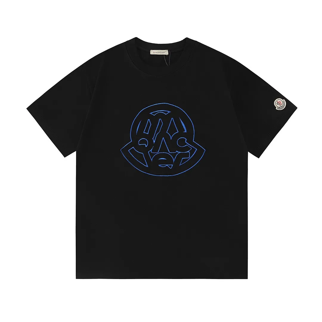 P150 Moncler 2026 early spring new model, official website synchronization, three-dimensional heavy-duty embroidery letter logo, customized small armband, same style for men and women, short-sleeved T-shirt, ·Customized 300g weight 100% double yarn pure cotton fabric, ·Design dyed 32 double-strand threads, ·Collar label, hangtag, main mark and three labels complete. Color: black, size: XS S M L