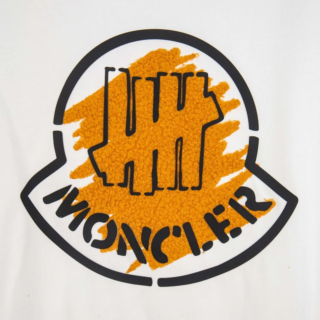 P200 💰 zp version [exclusive supply] MONCLER/muzzled 300g round neck short-sleeved T-shirt brand classic velvet splicing letter LOGO embossed technology official synchronization high version high quality fashionable personality versatile trend pure original quality original fabric hang tag collar label washed wheat three standards complete Color: Black. White. Size: S M L XL XXL Number: WS10014