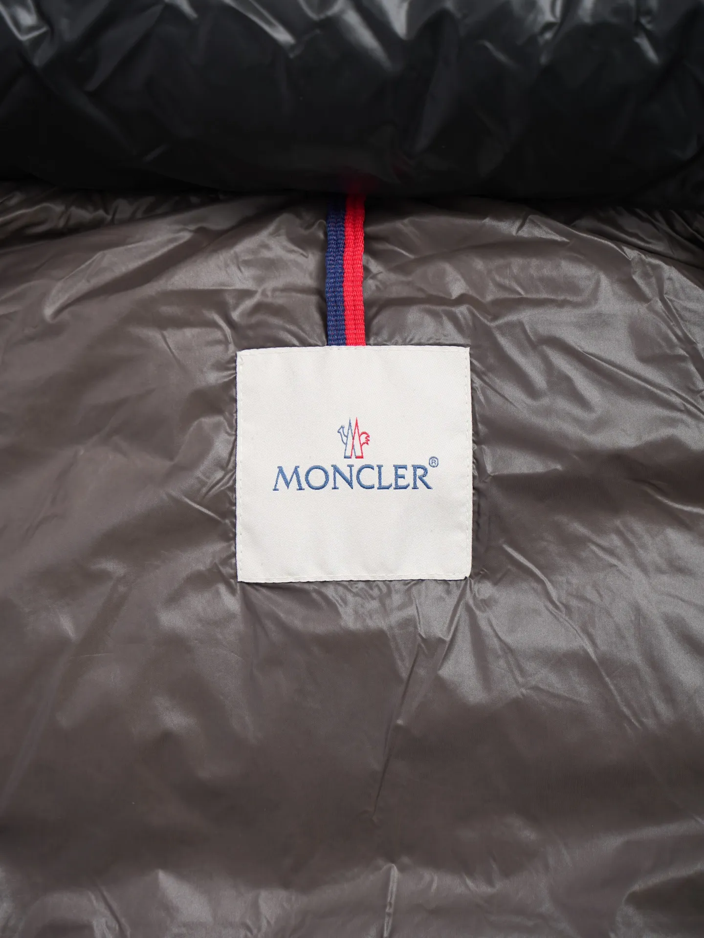 P640 Moncler Moncler Maya Men's Outdoor Down Jacket Jacket Black