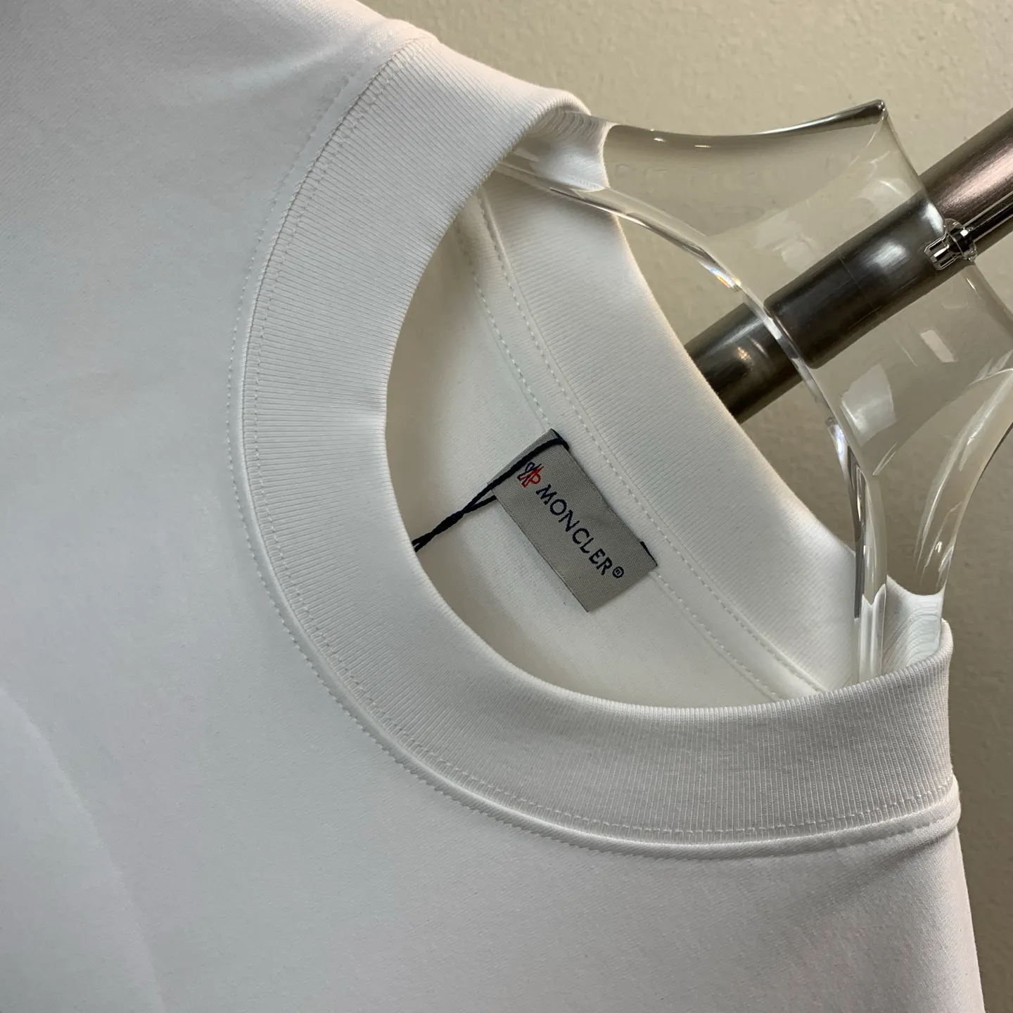 P170 MONCLER 2025 spring and summer new style, personalized logo embroidery, round neck short-sleeved T-shirt, fashionable men and women, S M L XL XXL five sizes black white