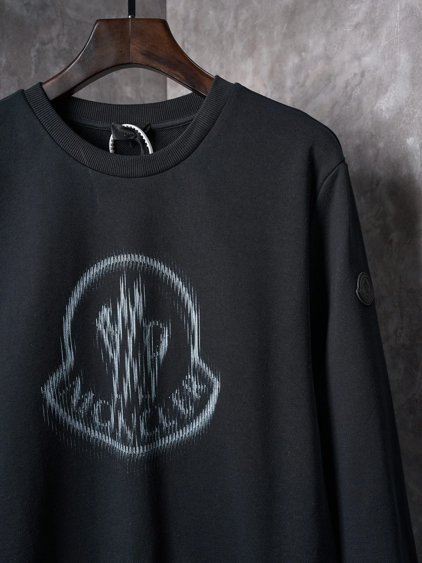 P330 [actual hanging auction] MONCLER/mask blur printed casual round neck long-sleeved sweatshirt [in stock] S M L