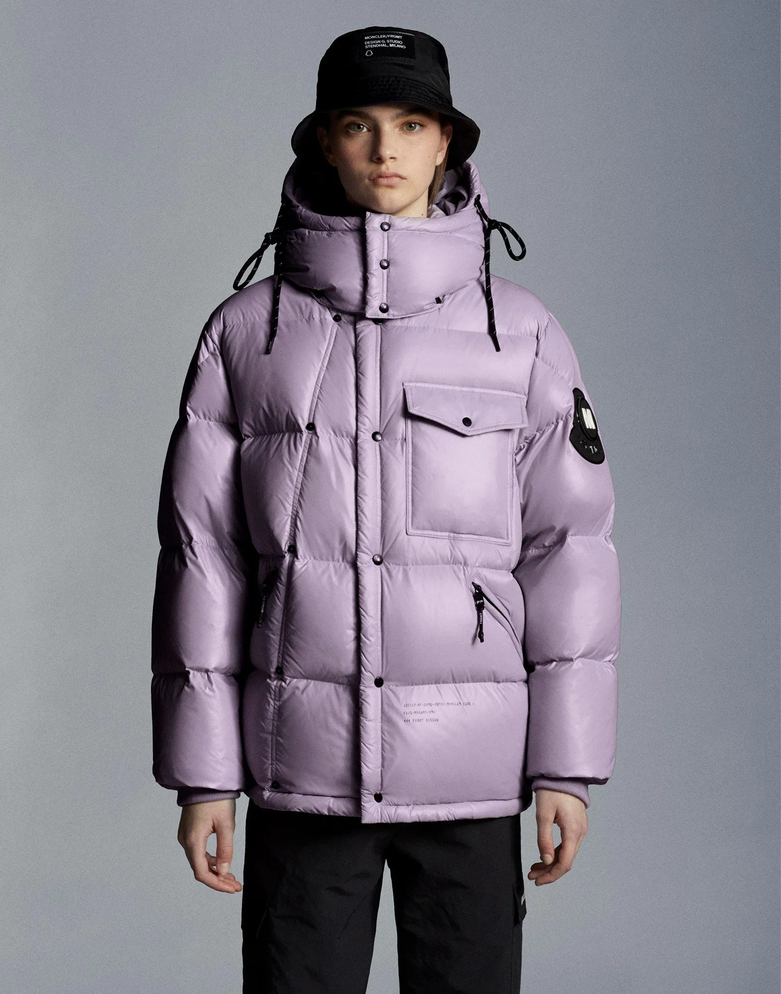The P740 muzzled #Anthemyx men's jacket is made of shiny patented nylon and is part of the 7 Moncler Frgmt Hiroshi Fujiwara collection. #Fujiwarahiroshi2dai