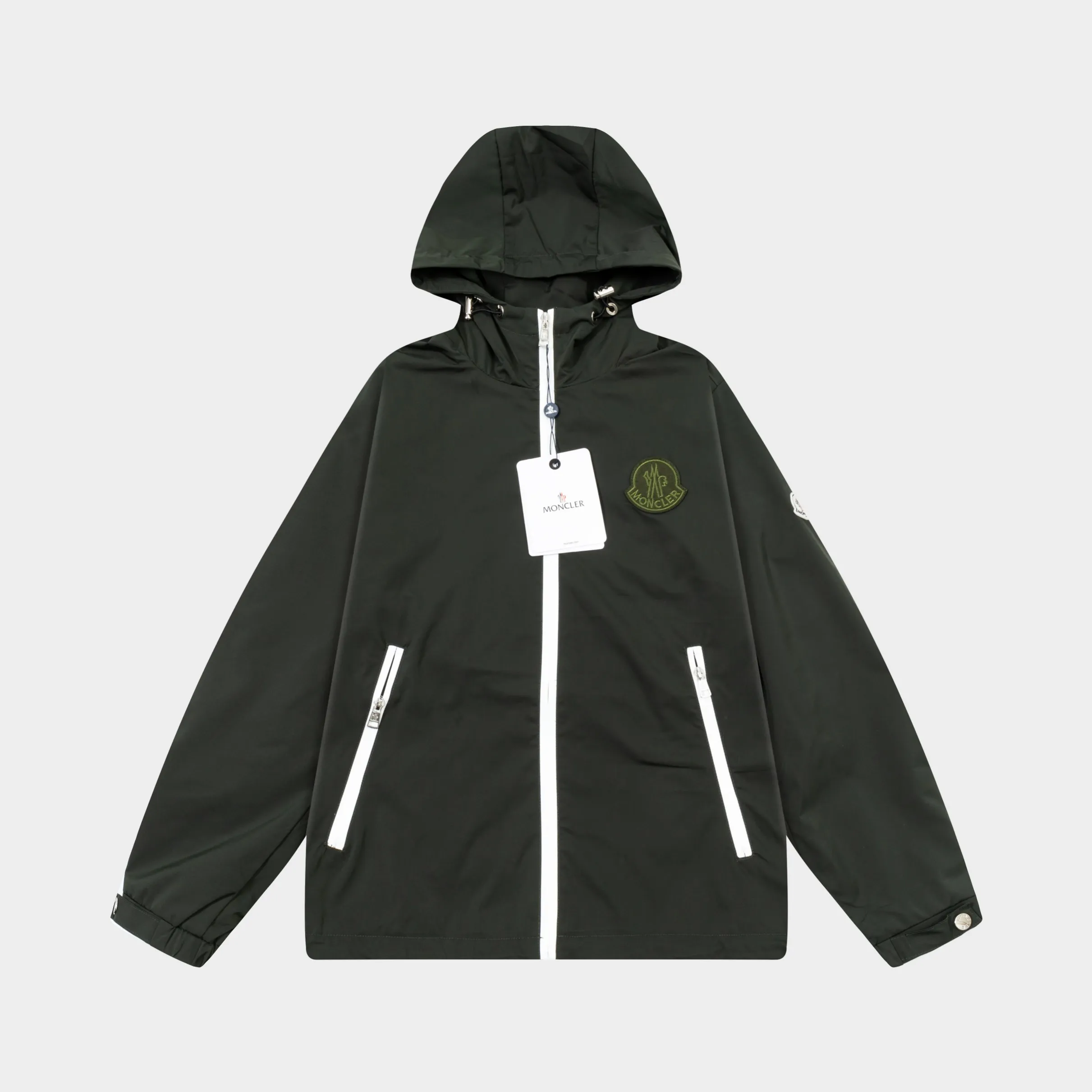 P410 2025 MONCLER new autumn and winter products Customized hardware Embroidered Logo. High-quality hooded jacket Mainly recommended version Selected custom fabrics Higher grade High-density memory brushed lining More fashionable and comfortable High-standard customization The upper body is very stylish Classic and versatile Can be matched with any fashion The fit is super good and highly recommended!  Color: dark green black Size: M-3XL