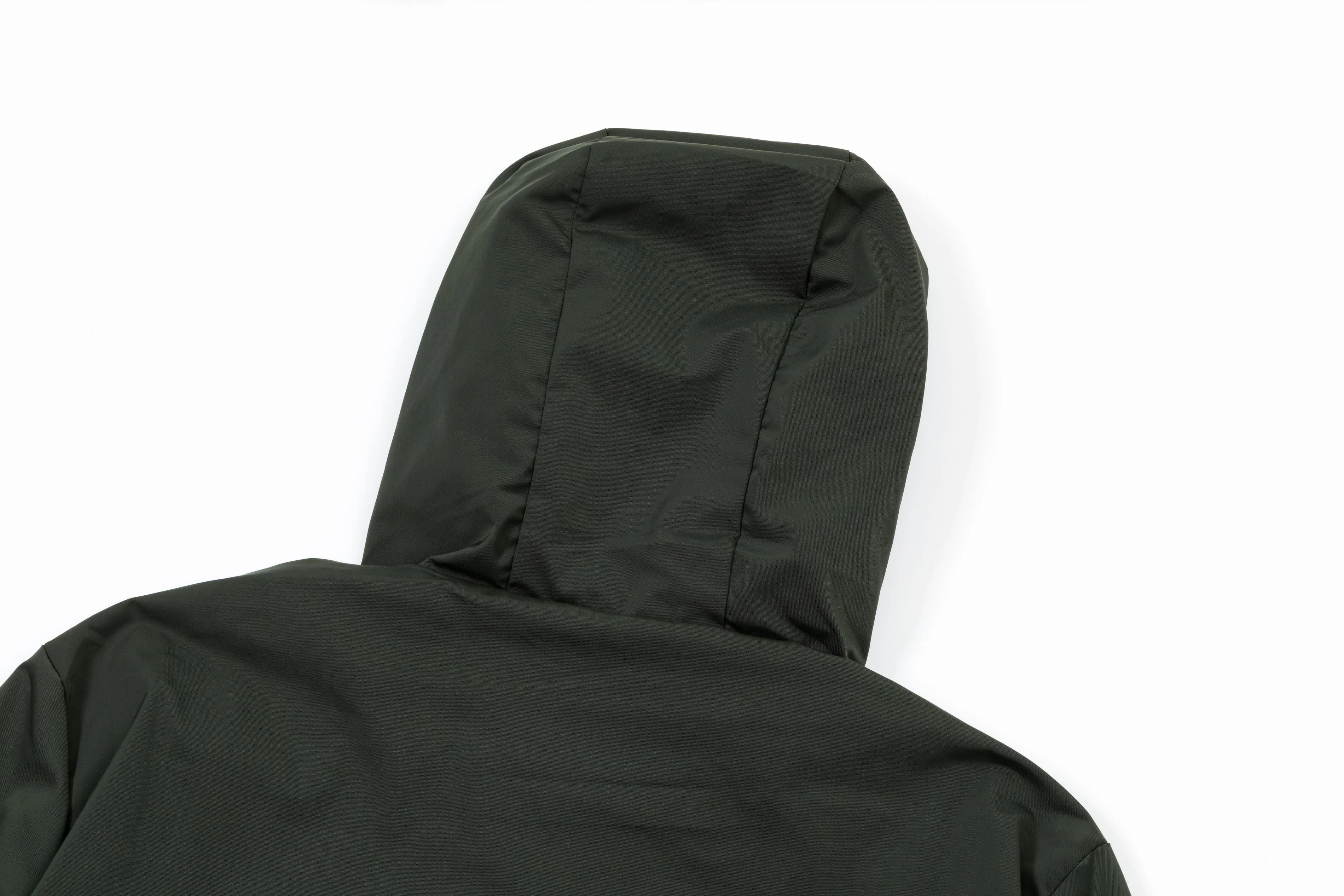P410 2025 MONCLER new autumn and winter products Customized hardware Embroidered Logo. High-quality hooded jacket Mainly recommended version Selected custom fabrics Higher grade High-density memory brushed lining More fashionable and comfortable High-standard customization The upper body is very stylish Classic and versatile Can be matched with any fashion The fit is super good and highly recommended!  Color: dark green black Size: M-3XL