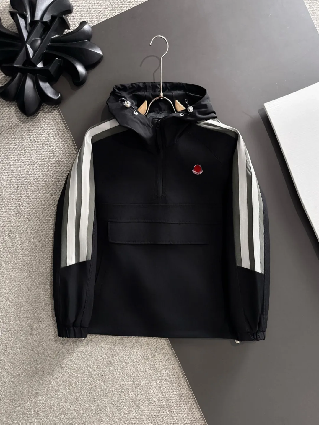 Next day shipping P720 MONCLER/Balenciaga high quality 2025 autumn and winter new casual heavy industry suit exclusively developed by yb! High quality production! The top version of the trading company channel order, external orders for imported custom fabrics, high breathability and comfort, impeccable details, absolutely worth buying! This type of suit is also a must-have for lazy people. You don’t have to think about how to match it, you can just get it in one set! Brand element design concept, delicate and soft feel! It presents a casual cut and the upper body shape is great! On sale simultaneously on the official website! From a high-end men's positioning brand, the low-key luxury taste is irresistible! Exquisite workmanship and impeccable quality! The overall style is simple, fashionable and timeless, fully meeting the requirements of stylish and tasteful dressing! Size: M to 5XL (or state your height and weight when placing an order)