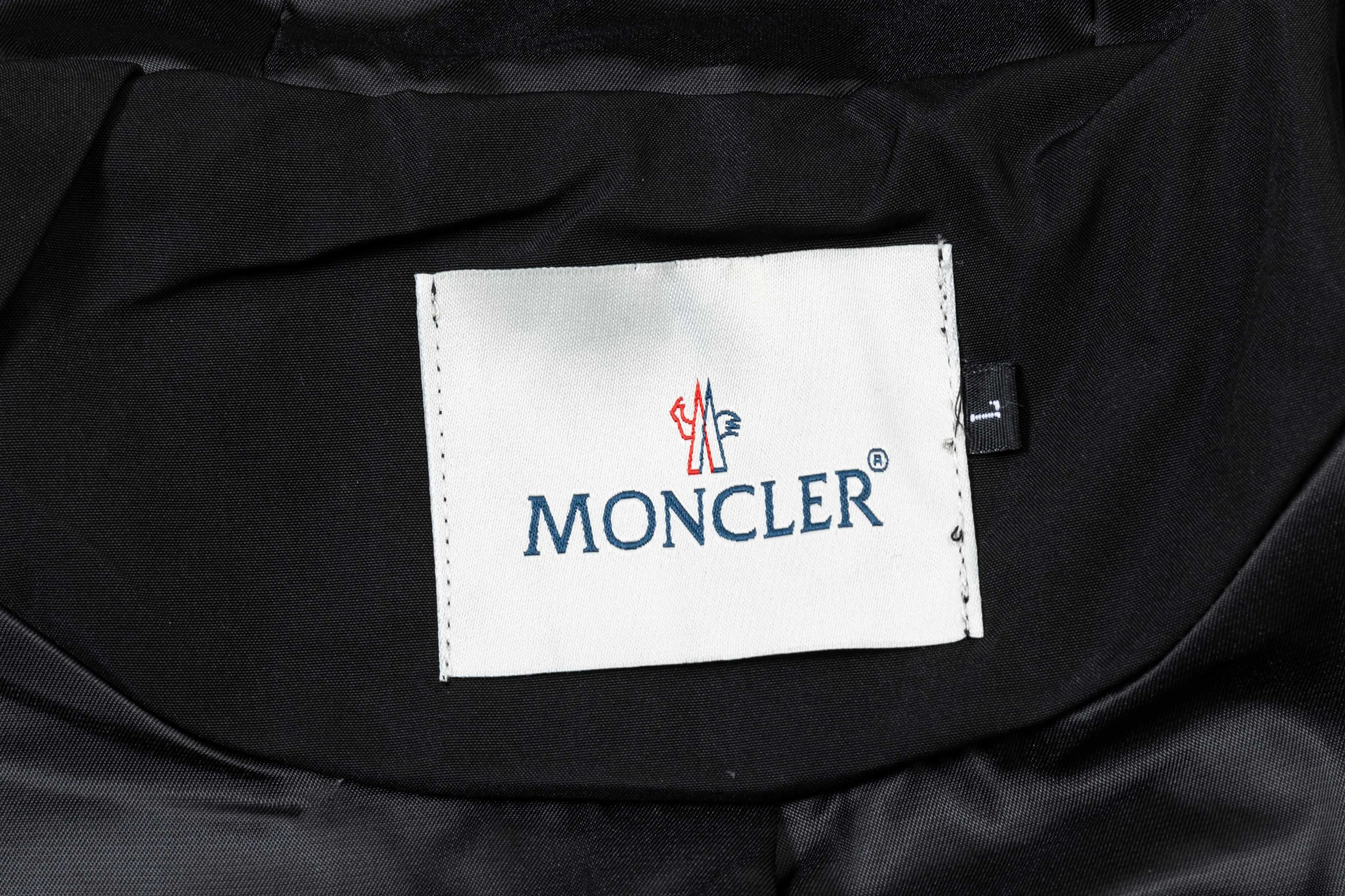 P320 2025 Mouthless MONCLER... New style for autumn and winter Hardware logo. High-quality hooded jacket. Mainly recommended version. Customized fabrics. Higher grade. High-density memory brushed lining. More fashionable and comfortable. High-standard customization. The upper body is very stylish. Classic and versatile. It can be matched with any fashion. The version is super good. It is recommended!  Color: Black Size: M-4XL
