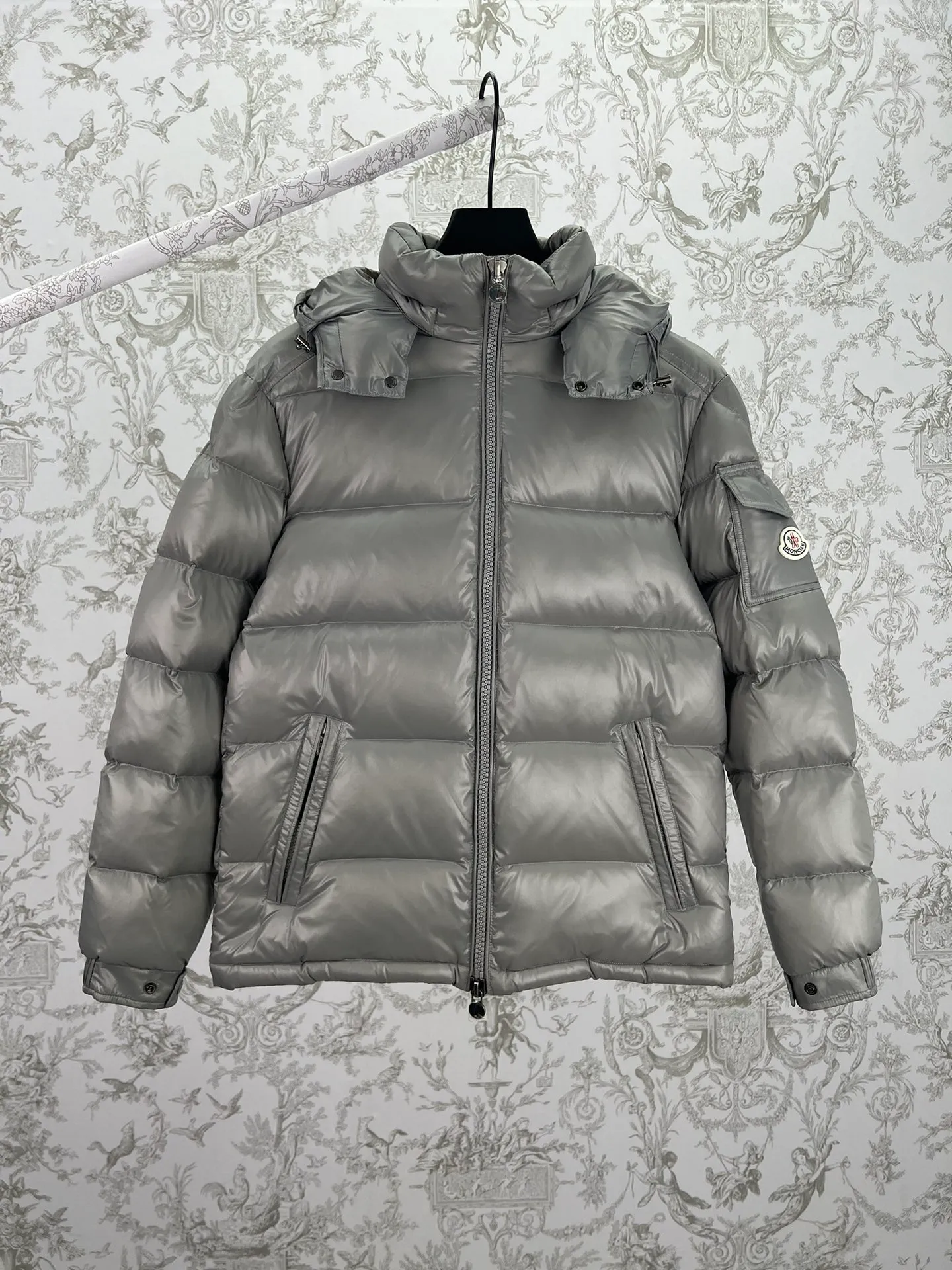P870 25ss new Maya series Moncler Maya Hooded Short Down Jacket solid color detachable hood zipper short long-sleeved down jacket high version code number: 1.2.3.4.5.