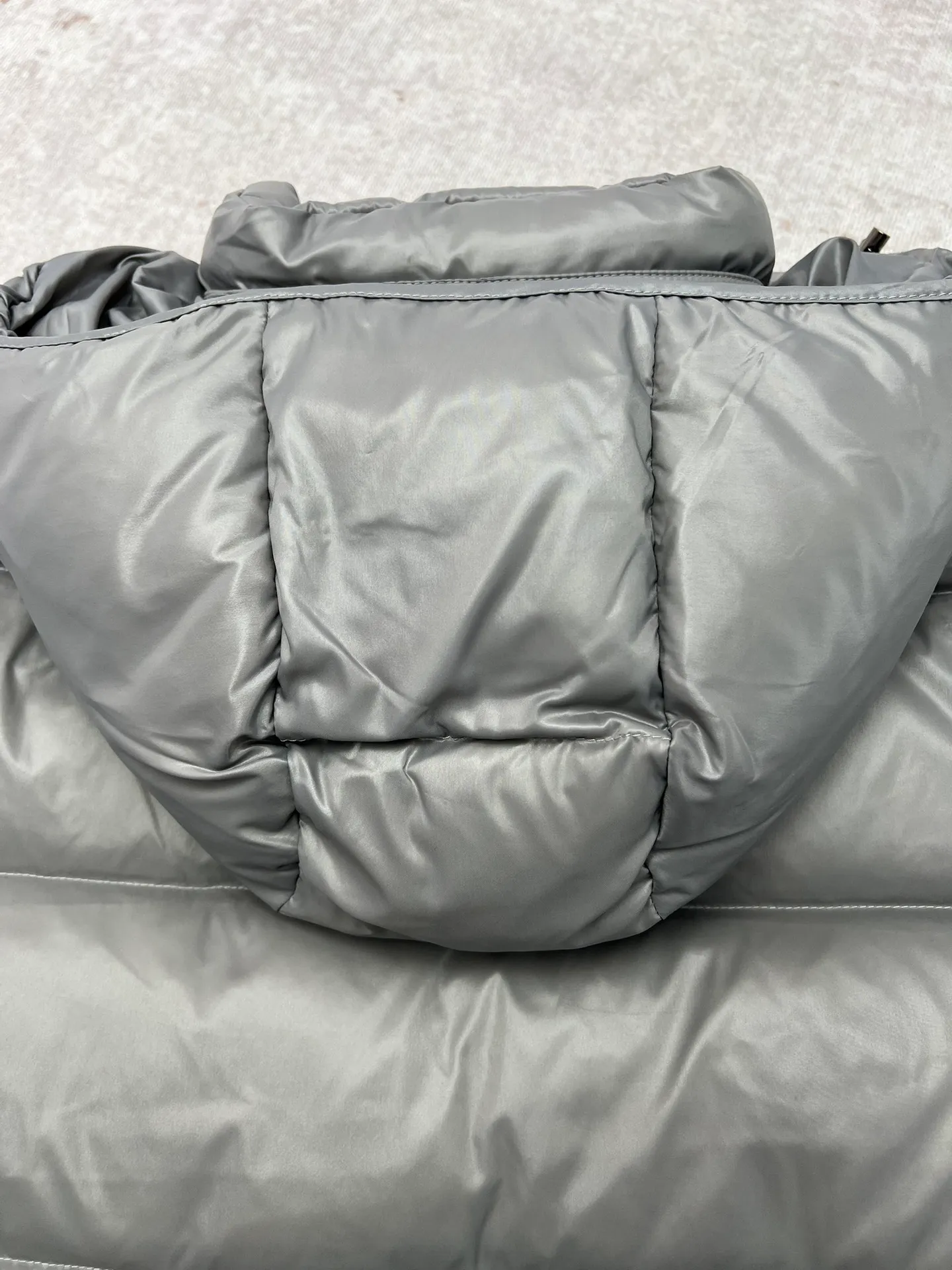 P870 25ss new Maya series Moncler Maya Hooded Short Down Jacket solid color detachable hood zipper short long-sleeved down jacket high version code number: 1.2.3.4.5.