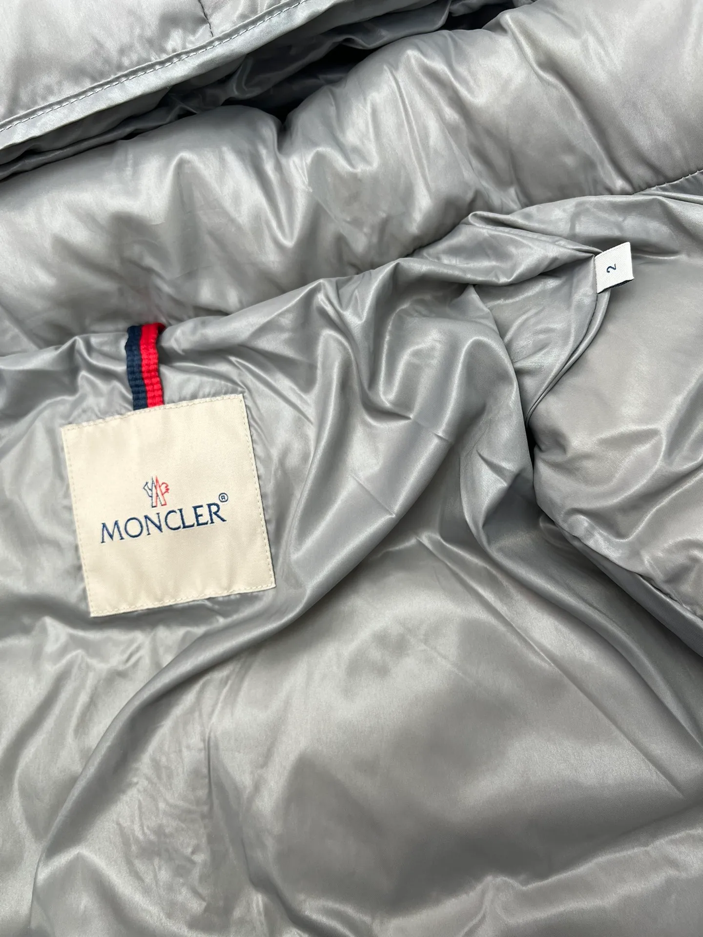 P870 25ss new Maya series Moncler Maya Hooded Short Down Jacket solid color detachable hood zipper short long-sleeved down jacket high version code number: 1.2.3.4.5.
