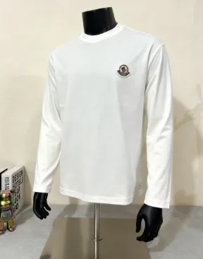 P180 Size Chart Detailed Picture] Meng Mou·Moncler MONCLER is new, 2025fw autumn and winter long-sleeved T-shirt, the official and original 4.8cm embroidered logos are synchronized, the details match the official version, made of 280g double yarn 100% cotton fabric, imported woven thread thread, and ribbed collar Not easy to deform, the fabric is soft and breathable, does not shrink, NCF washable mark identification, details are in place, the upper body is good-looking, European size version, loose and suitable, a must-have for autumn and winter outer wear wardrobe, color: black, white, size XS-L (L size can wear 200 pounds)