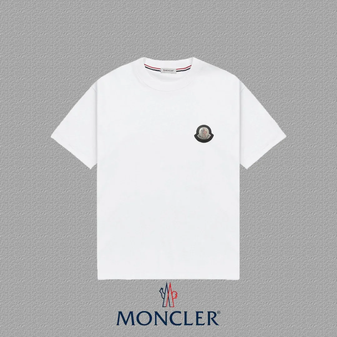 P140 🔥 [MONCLER] 2025FW short-sleeved T-shirt with badge + LOGO, high-end 26s double yarn 300g fabric, heavy fabric, custom stretcher rib, same vat and dye, complete three standards, same style for men and women, color: black, white, size: S M L XL 2XL