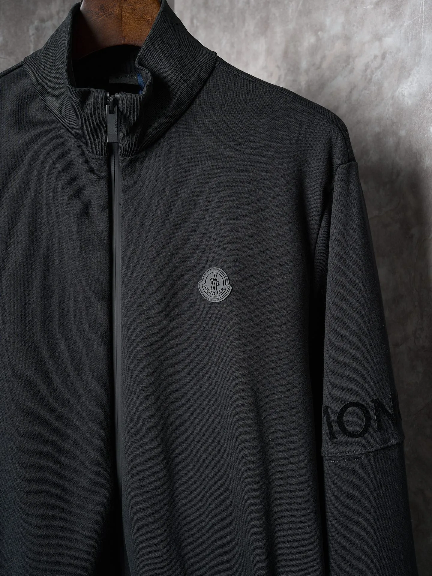 P440 Actual hanging auction] MONCLER/muzzle stand collar cotton solid color patch armband zipper sweatshirt [Ready stock] S M L