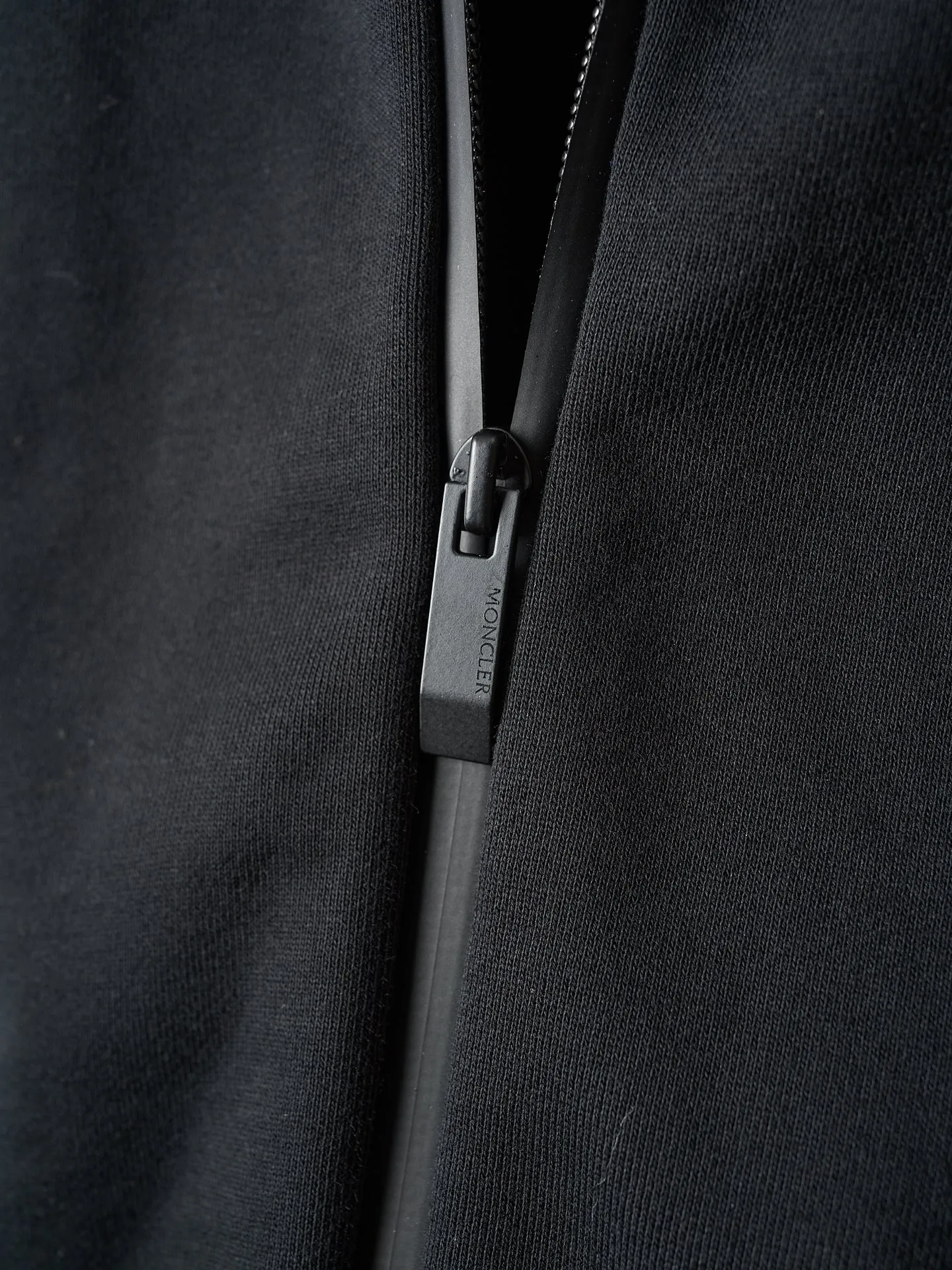P440 Actual hanging auction] MONCLER/muzzle stand collar cotton solid color patch armband zipper sweatshirt [Ready stock] S M L