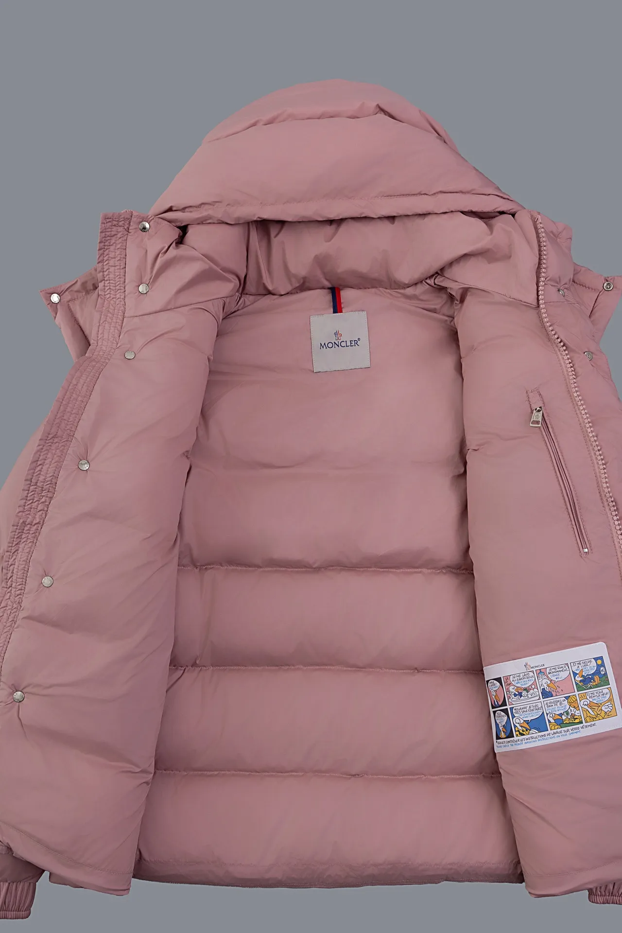 P720 top version Moncler/mask 24FWMarie70 winter women's down jacket, genuine synchronous anti-counterfeiting chip sensor! National standard 90 white duck down, high version of the classic series, never false goose down and other series of misleading! 15D nylon fabric/lining is of the highest standard, never velvet! The auxiliary materials and hardware are all custom-made from the original factory, 100% restoring the replica quality! The perfect combination of every link ensures the smoothness of each piece of clothing. Color: white pink