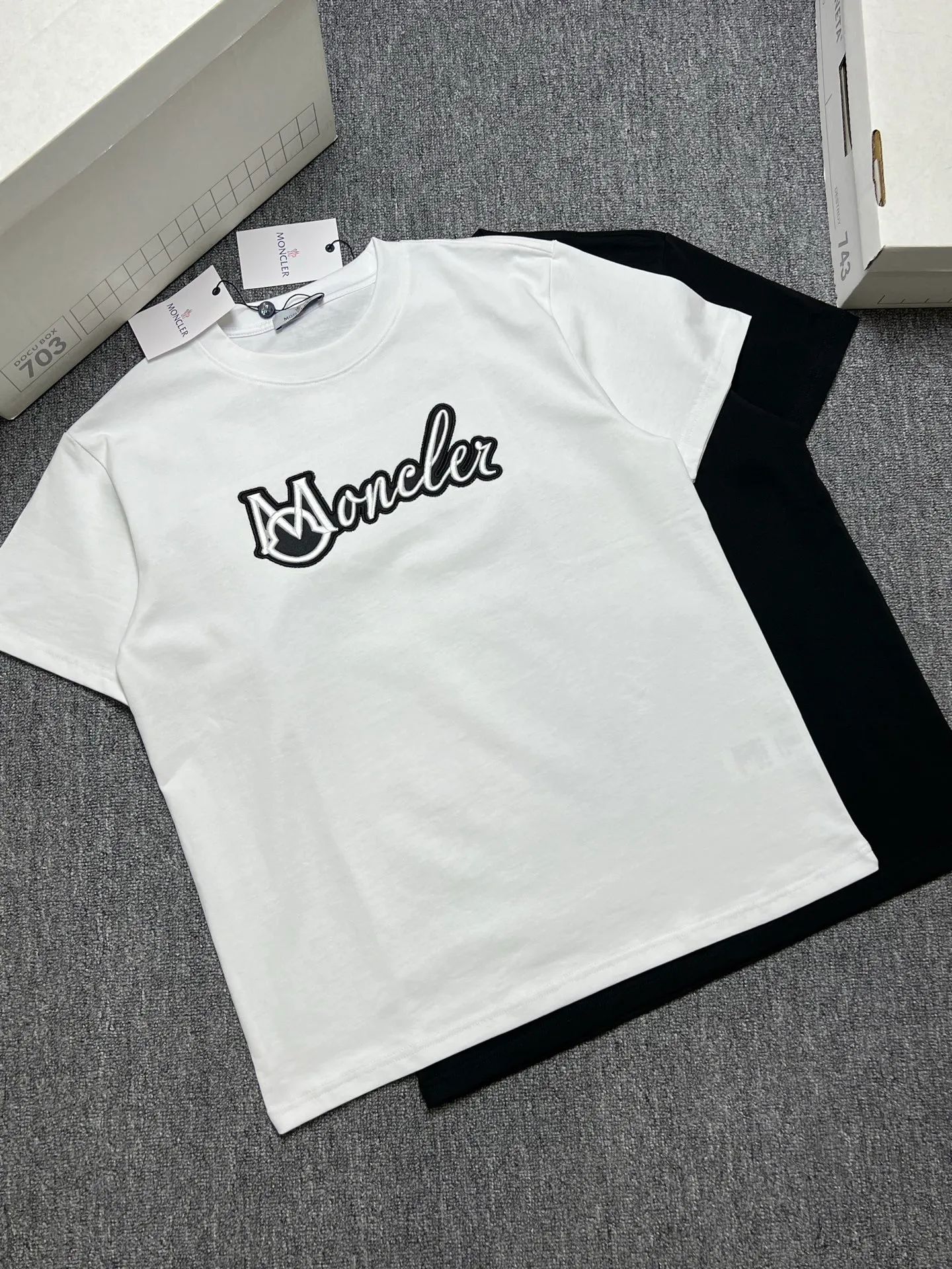 P160 MONCLER short-sleeved T-shirt Color: black white Size xs-L a Fabric: 280g