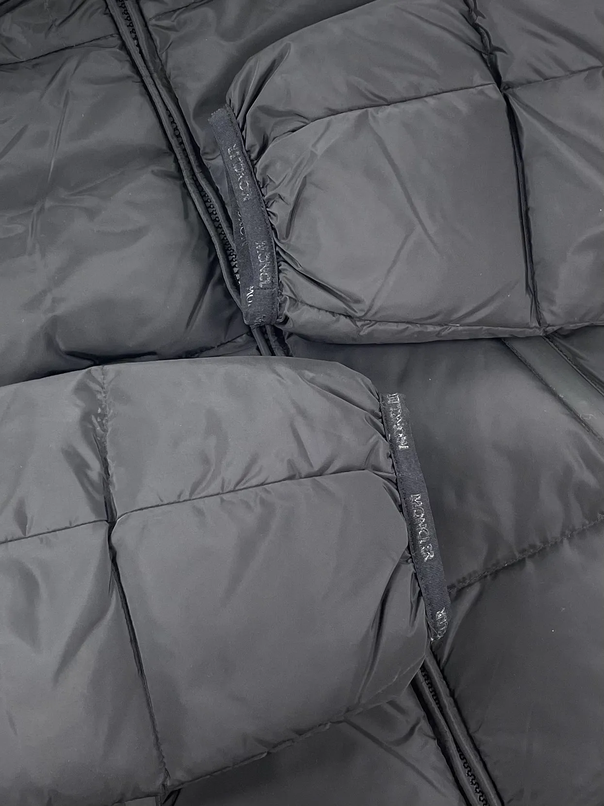 P1030 (high version) Moncler-muzzled-inner placket embroidered letter down jacket Size:1 2 3 4 5