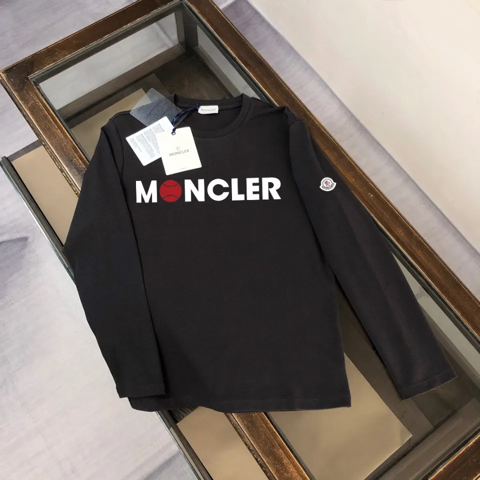 P180, a non-off-the-shelf model, you can trust it. Moncler printed long-sleeved T-shirt, 240g breathable cotton fabric, very soft and comfortable texture, does not shrink, does not deform, does not ball), can be worn alone as a base layer. Original customized accessories, collar label, care mark, hangtag, packaging (perfect details) Color: White Black Size: XS S M L