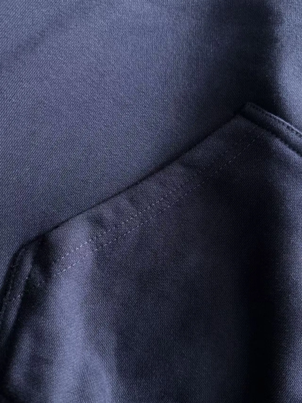 Next day delivery P460 High quality MONCLER/muzzle Exclusive debut of 25ss new autumn and winter lapel double zipper hooded sweatshirt jacket Many stars have the same style. Craftsmanship that ordinary small workshops cannot copy. We are not afraid of any challenges in terms of materials, detail restoration and craftsmanship, just to provide you with wonderful products. Compare the top original versions at will. No expense is spared just to do better. Unique imported fabric feel. Purely imported German machine production. Precision operation and thousands of needle density. A full set of new accessories with three standards can be customized at the same time. The upper body is versatile and fashionable. The perfect choice for autumn and winter. The must-have item. Size chart: S to XXL (or state your height and weight when placing an order)