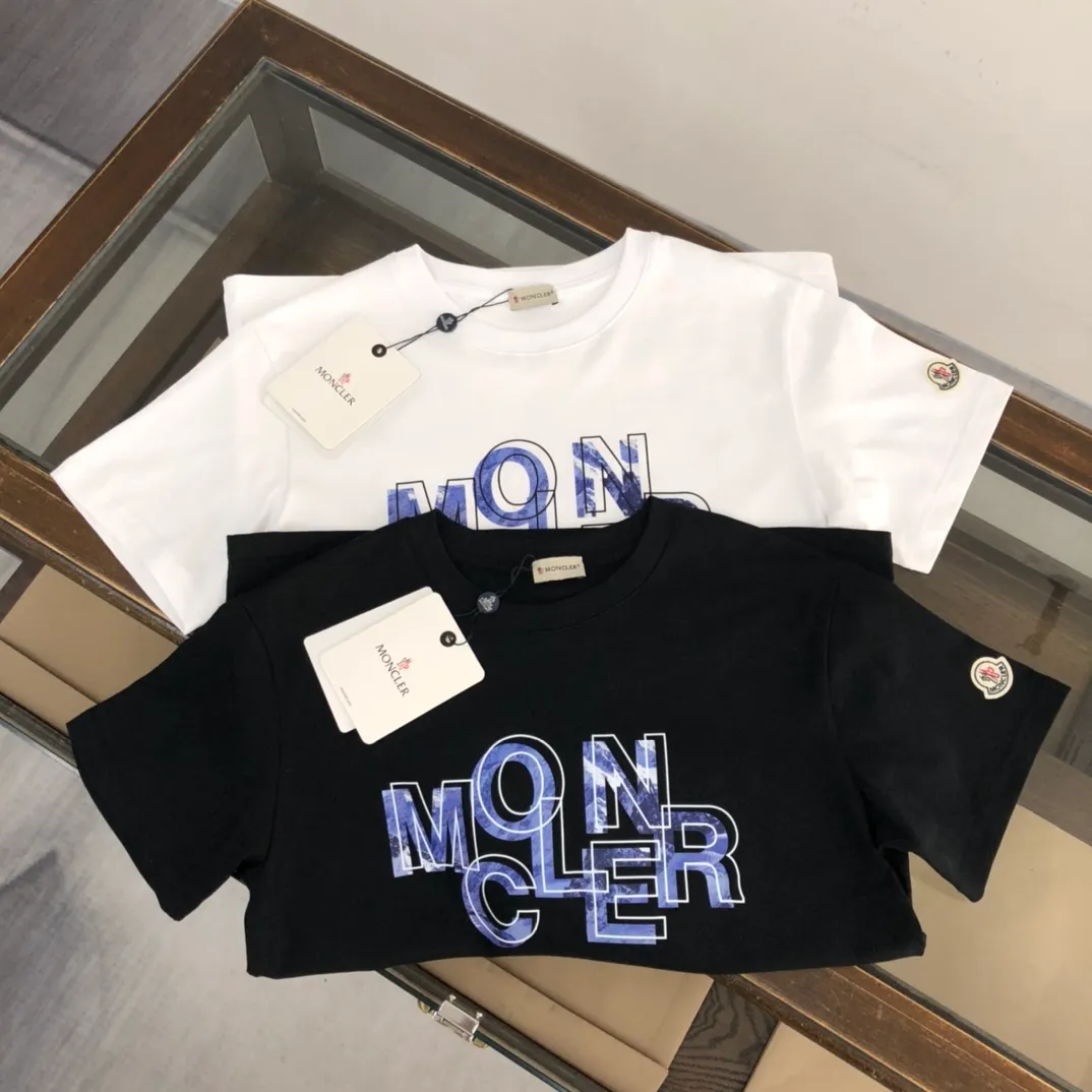 P160 🔥Moncler. New summer style, fashionable and casual short-sleeved T-shirt. Imported high-end customized fabrics. Invincible texture, high-quality and perfect shipment. Soft and comfortable, sweat-absorbent and breathable. Long-wearing and not easy to deform. Excellent touch, good breathability and sweat absorption! Versatile casual style, suitable for both leisure and business! Size: S～XL (please state your height and weight when placing an order)