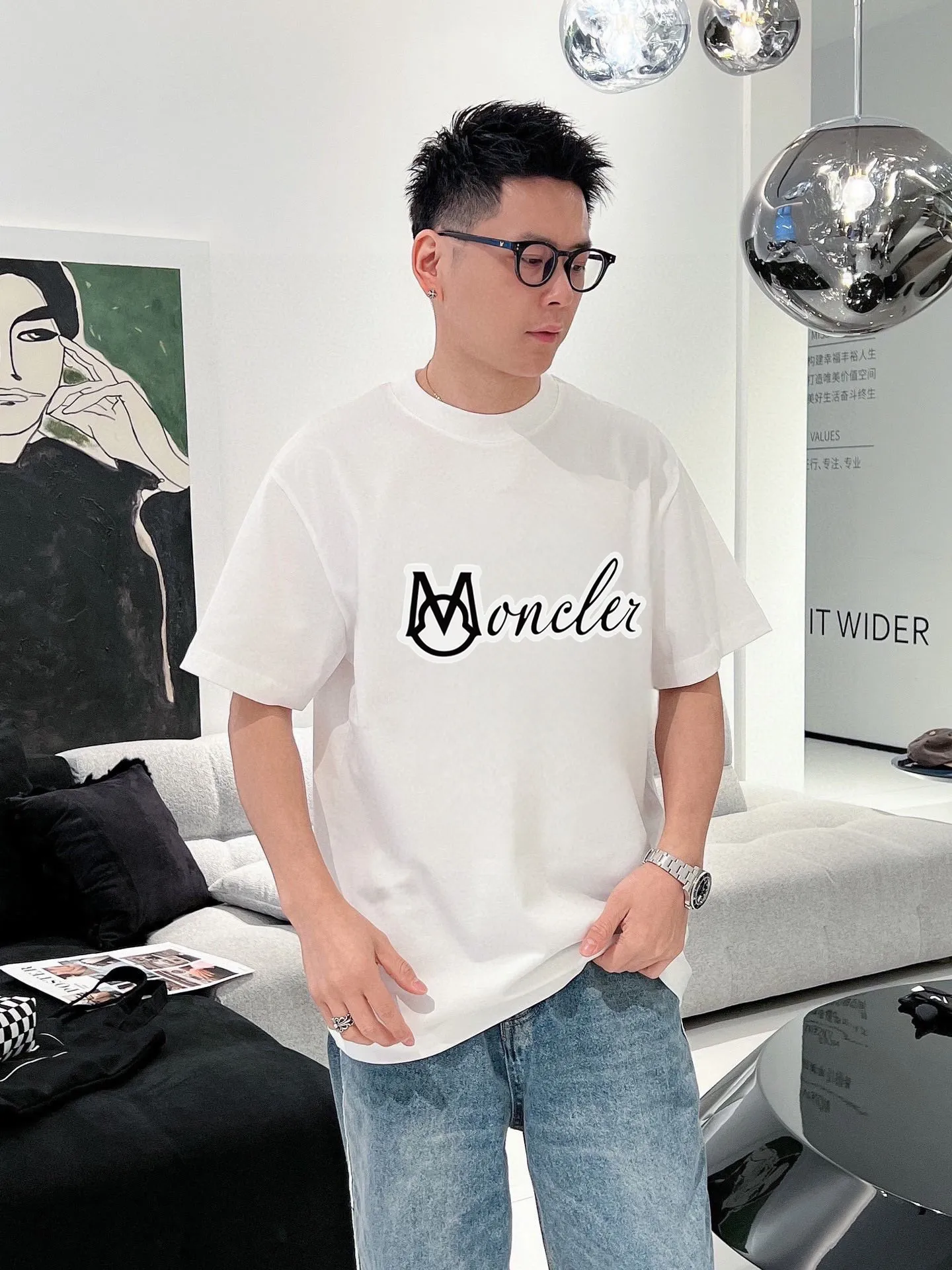P140 Brand [MONCLER] (Good News for Fat People) original men's casual short-sleeved T-shirt, new product for spring and summer 2025, customized top-notch logo craftsmanship on the chest, matched with the entire details, quality and tailoring design are first-class, customized imported mercerized cotton fabric! Full of style, the color scheme is light and versatile. M-5XL (wear up to 220 pounds)