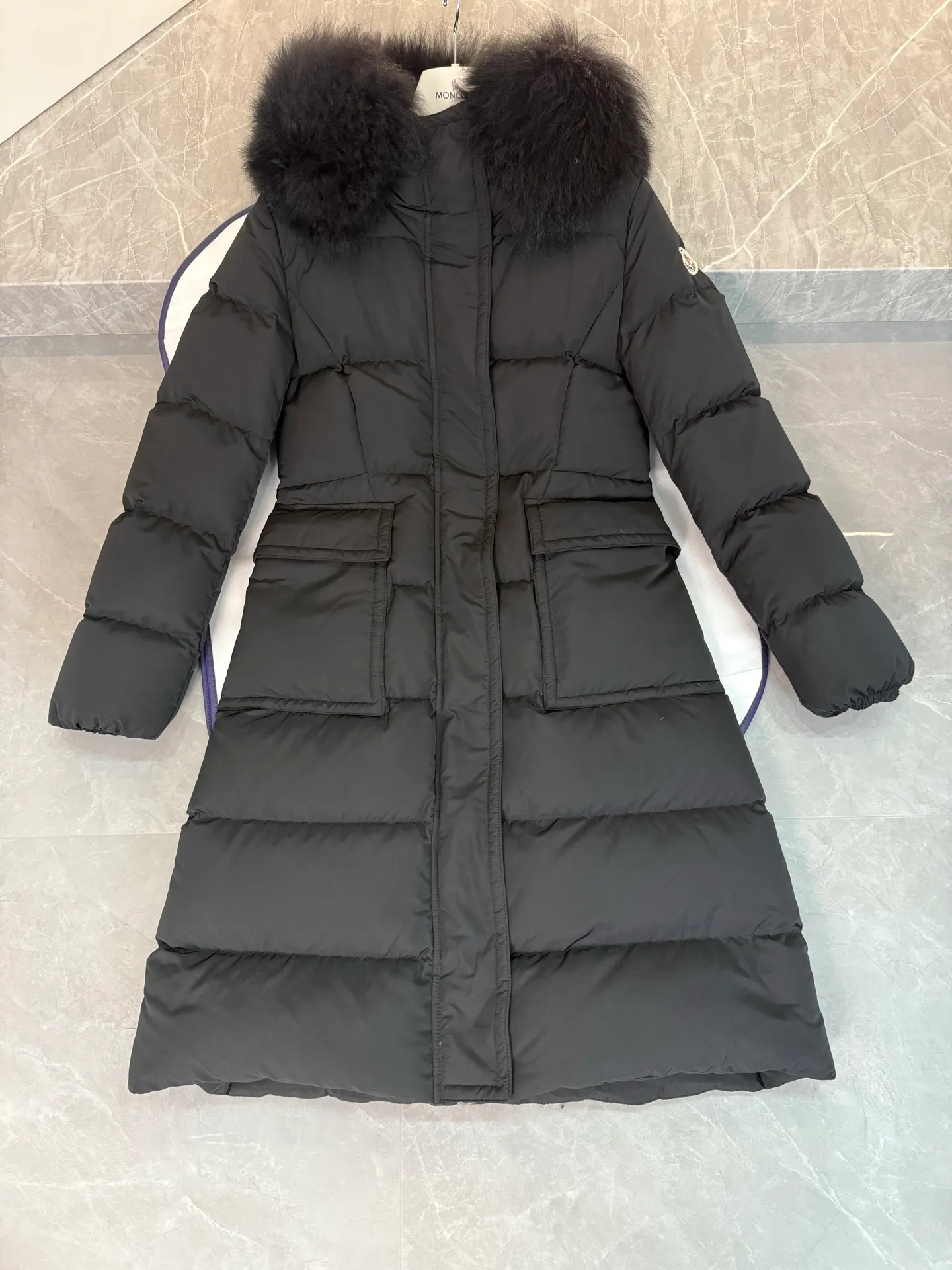 P1180 Moncler* women's hooded long down jacket jacket. Removable oversized fur collar. Real shot of white details
