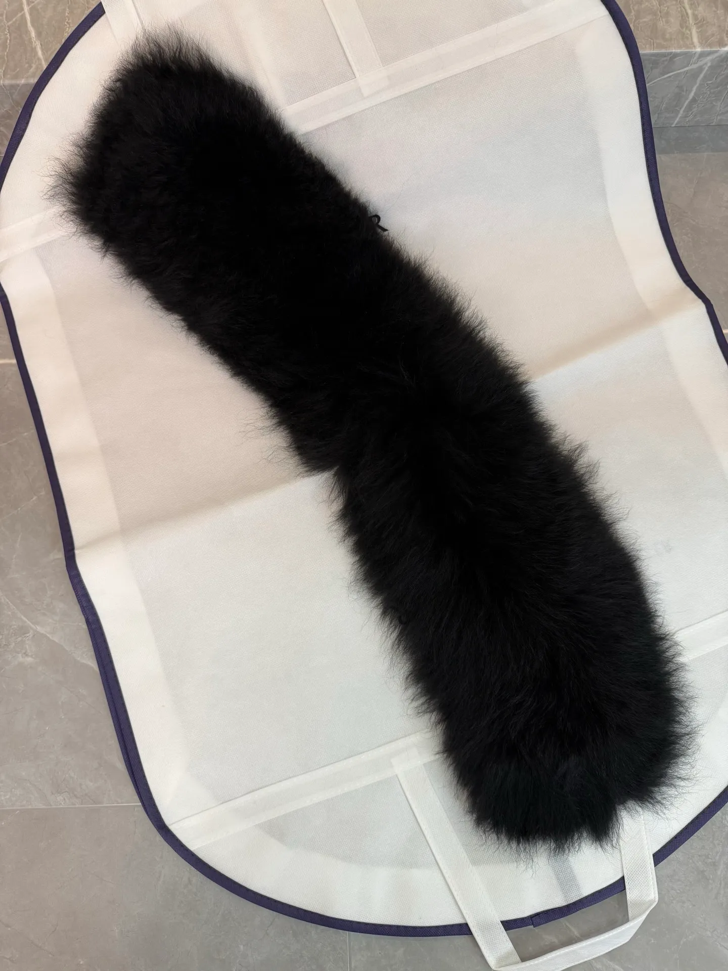 P1180 Moncler* women's hooded long down jacket jacket. Removable oversized fur collar. Real shot of white details
