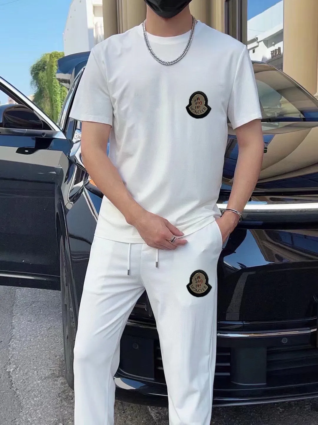 P330 [MONCLER Mouth Mouth] (Fat Man's Gospel) The same style as the 2025 official website. World-renowned luxury brand. Summer men's (double mercerized) high-quality 🐂 suit. It is made of imported original single fabrics. It is a fashion trend of the season and a versatile hit. Simple and elegant, precise workmanship allows you to be at the top of fashion. Size: M-5XL (can be worn up to 220 pounds)