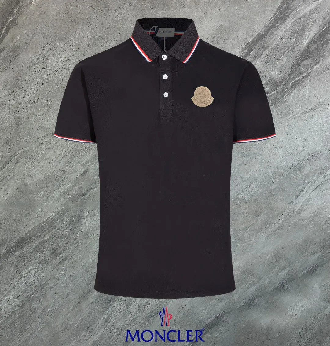 P190 Complete with three standards] MONCLER~ MONCLER 2024 summer new high-quality lapel short-sleeved POLO shirt, counter-customized fabric, high breathability and comfort, impeccable details, brand element design concept, reflecting high quality. It feels delicate and soft! It presents a casual cut and the upper body shape is great! The chest is filled with three-dimensional embroidery of the brand LOGO to highlight quality and luxury. Color: black/white Size: M~3XL