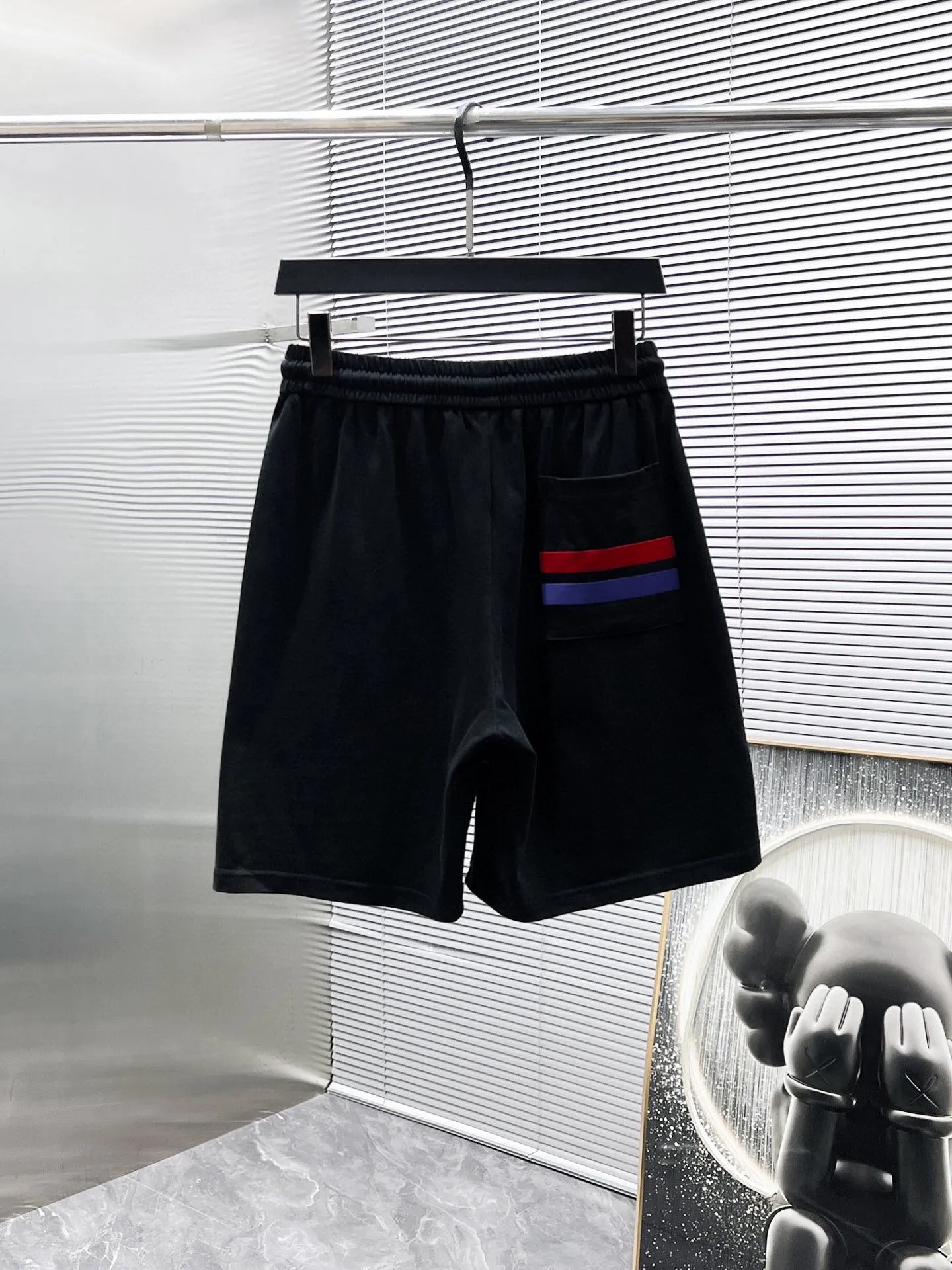 P570 Brand [MONCLER Mouth Covered] 2025 round neck short-sleeved shorts suit. The pure cotton fabric upper body will not be stuffy, the smooth and comfortable skin-friendly effect is more breathable, the fabric has its own texture, classic logo technology, a new interpretation from a unique angle, fashionable and versatile choice! Size: M-3XL (maximum wear: 190 pounds)