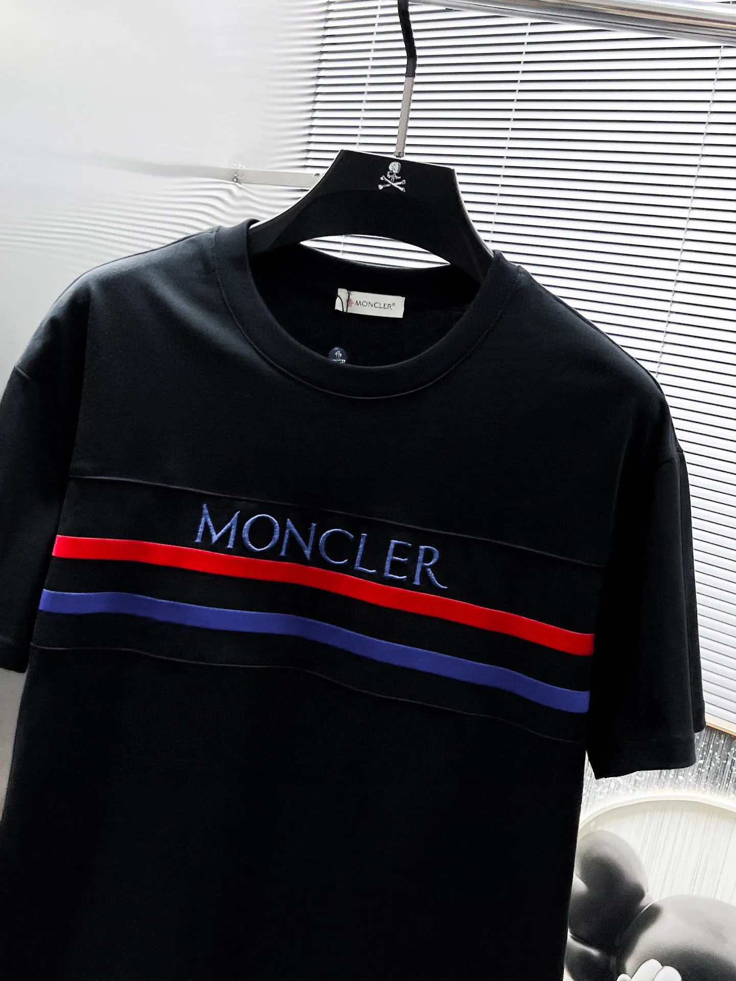 P570 Brand [MONCLER Mouth Covered] 2025 round neck short-sleeved shorts suit. The pure cotton fabric upper body will not be stuffy, the smooth and comfortable skin-friendly effect is more breathable, the fabric has its own texture, classic logo technology, a new interpretation from a unique angle, fashionable and versatile choice! Size: M-3XL (maximum wear: 190 pounds)