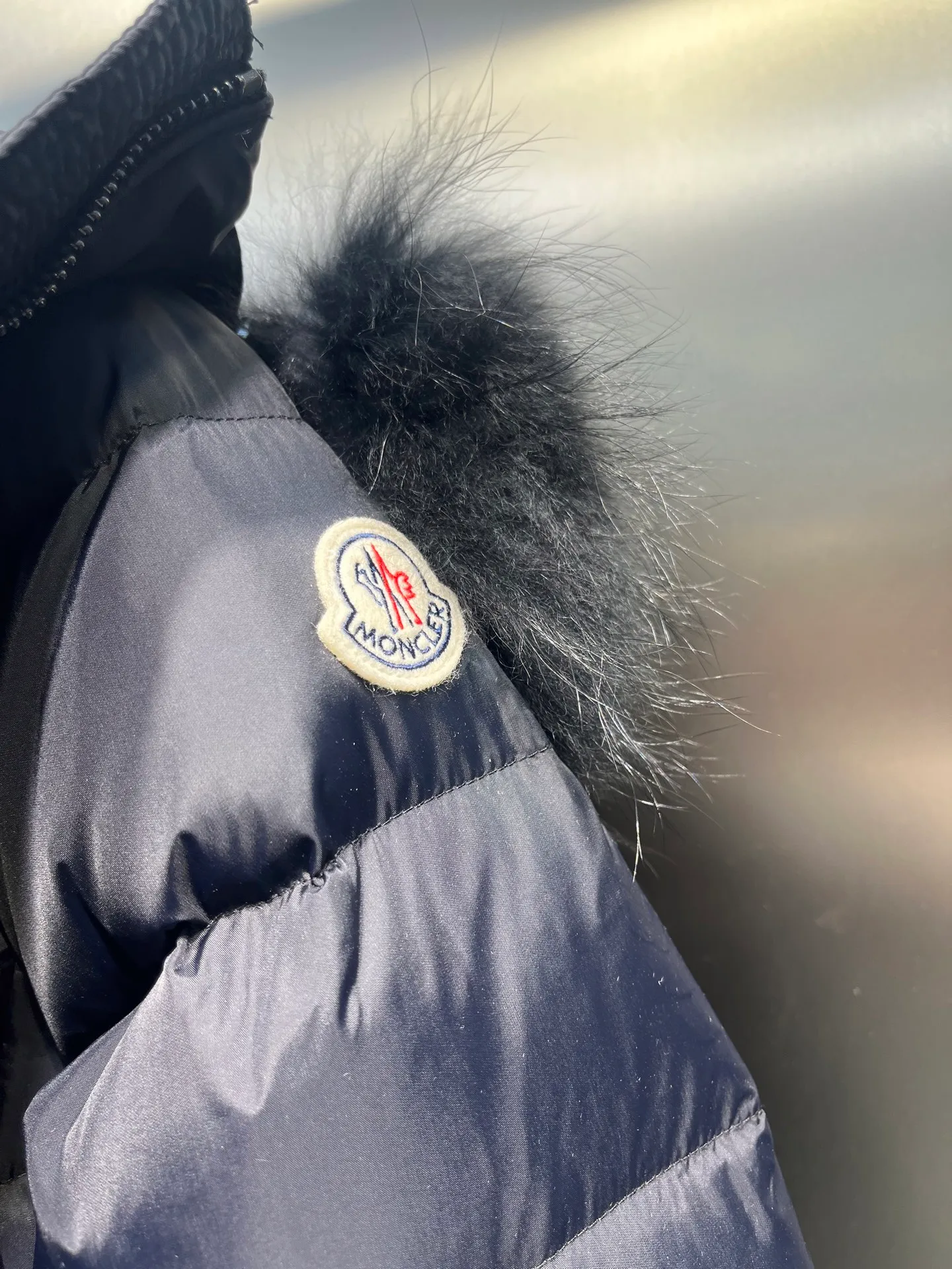 P1100 Moncler Men's Autumn and Winter Popular Moncler Women's Down Jacket Hooded Long Sleeve Belt Waist Fur Collar Down Jacket, the same style as Yang Mi Style No.: 1905 Yang Mi Color: Black Code Number: 1.2.3.4