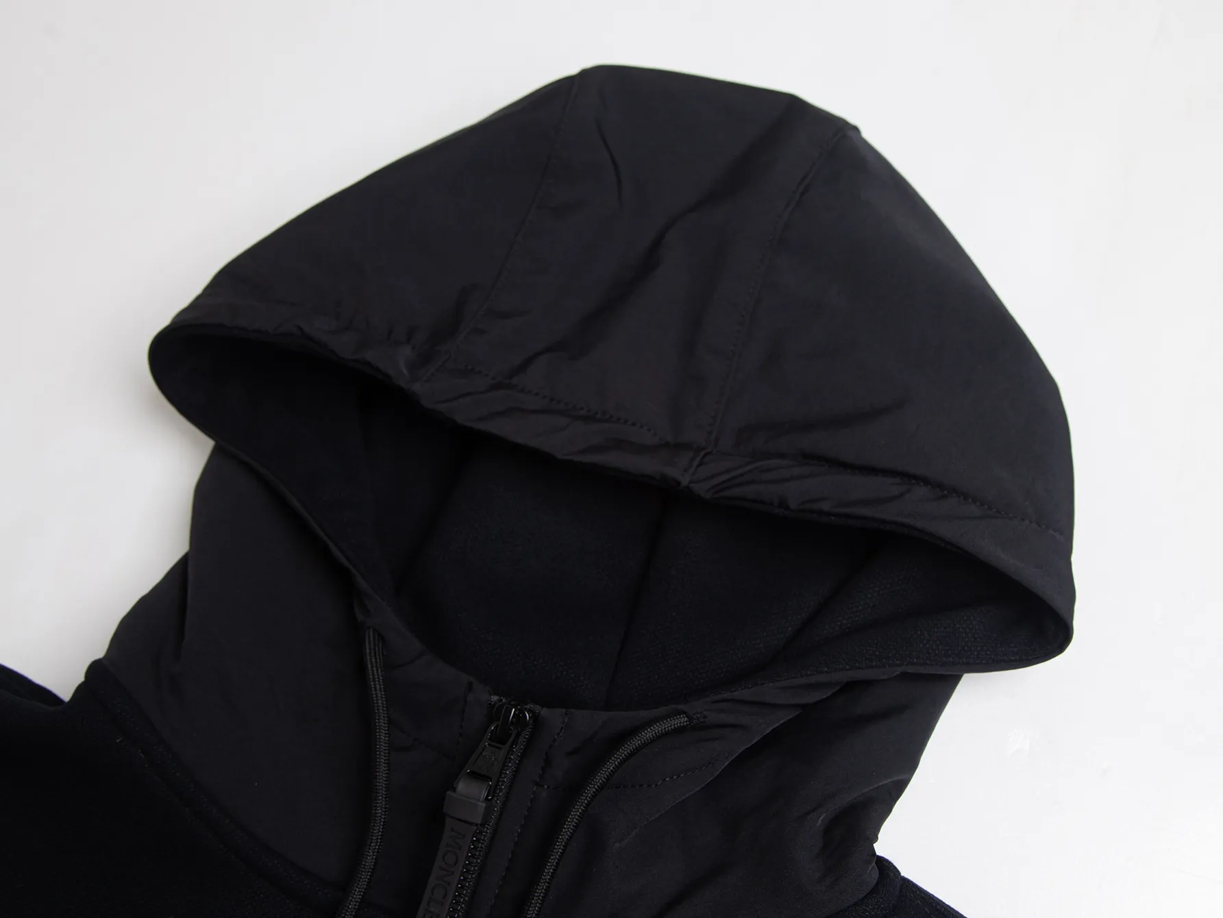 💰Coat 205, trousers 170, velvet style, popular recommendation for foreign trade orders - Moncler official website classic style, logo velvet and thickened casual jacket - Made of exclusive custom-made velvet and thickening, threaded in the same vat, custom-made accessories are complete, exclusive quality difference currency, welcome to compare -Color: black royal blue -Size: M L XL XXL