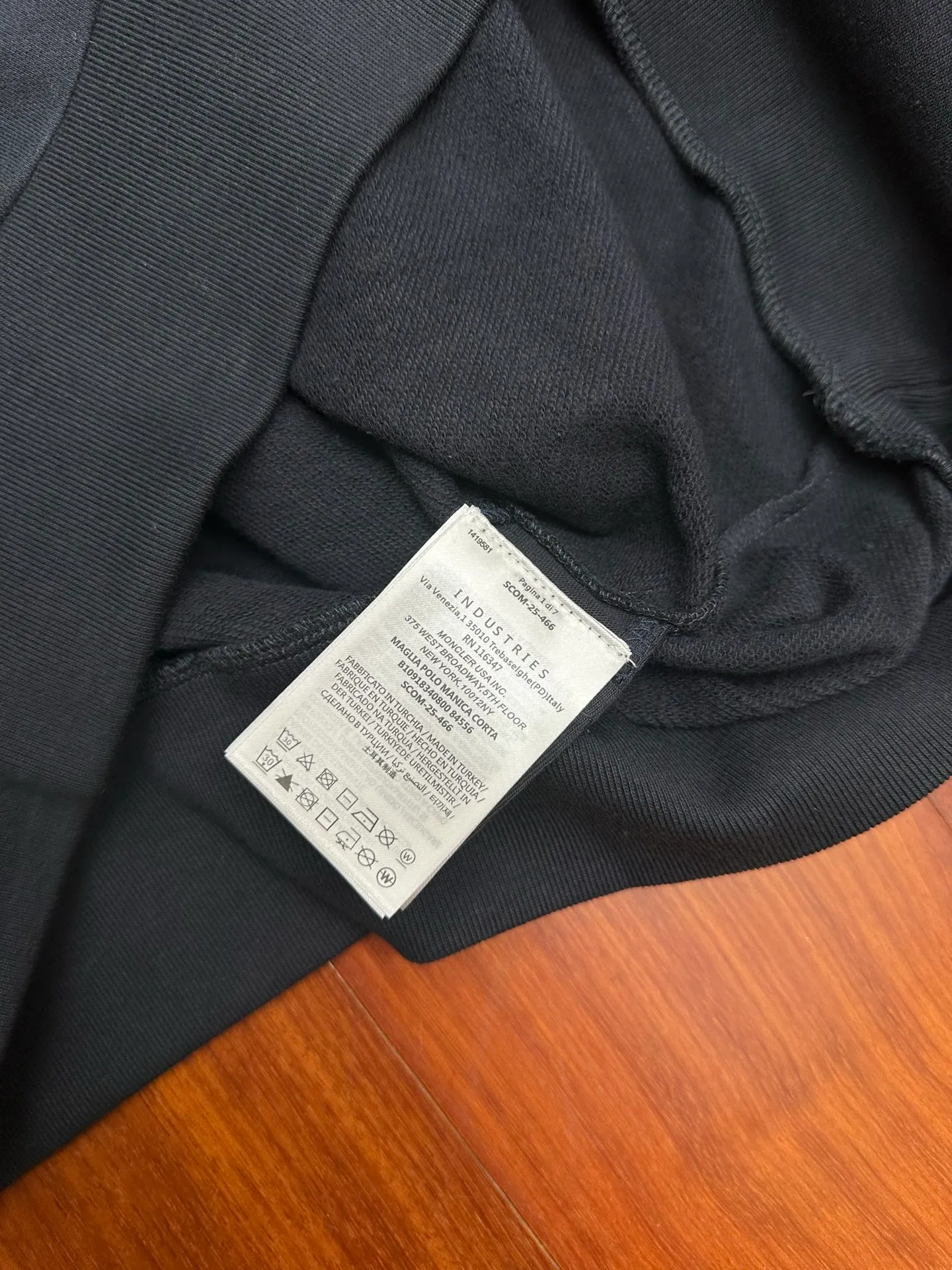 P390 MONCLER round neck cotton long-sleeved sweatshirt with logo, genuine product purchased and developed at 5400, 320g multi-thread sweatshirt velvet 100% cotton, 400g 1*1 trendy brand rib, 280g shoulder double-sided strapping, fabric wash, template embroidery, customized 1:1 embroidered logo, customized 1:1 strapping, customized 1:1 ribbon, customized 1:1 trademark, loose version size: S M L XL