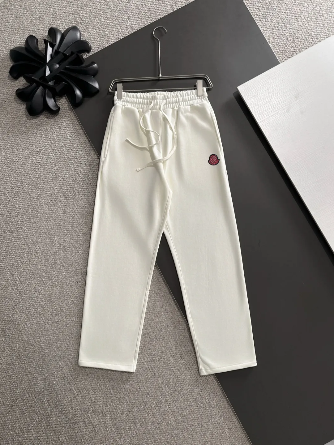 Next day shipping P720 MONCLER/Mongolian high quality 2025 autumn and winter new casual heavy industry suit exclusively developed by yb! High quality production! The top version of the trading company channel order, external orders for imported custom fabrics, high breathability and comfort, impeccable details, absolutely worth buying! This type of suit is also a must-have for lazy people. You don’t have to think about how to match it, you can just get it in one set! Brand element design concept, delicate and soft feel! It presents a casual cut and the upper body shape is great! On sale simultaneously on the official website! From a high-end men's positioning brand, the low-key luxury taste is irresistible! Exquisite workmanship and impeccable quality! The overall style is simple, fashionable and timeless, fully meeting the requirements of stylish and tasteful dressing! Sizes: S to XXL (or state your height and weight when placing an order)