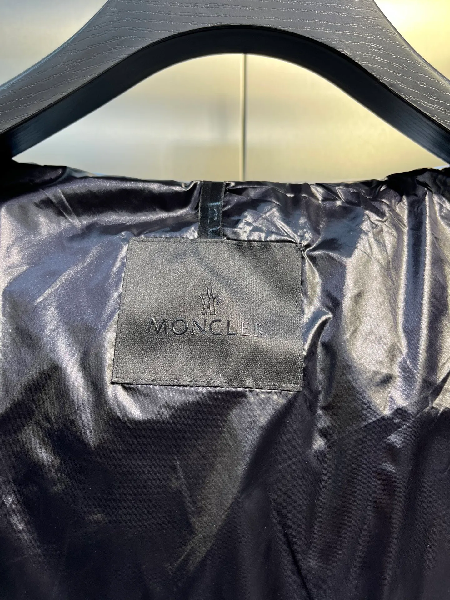 P760 moncler 🌟sssmoncler's new model is made of polyester fiber fabric. It has a hooded down jacket with a slim fit and distinctive geometric quilting design. It is inspired by the adventure outfit of climbing ice slopes. Features matte black logo size: 12345