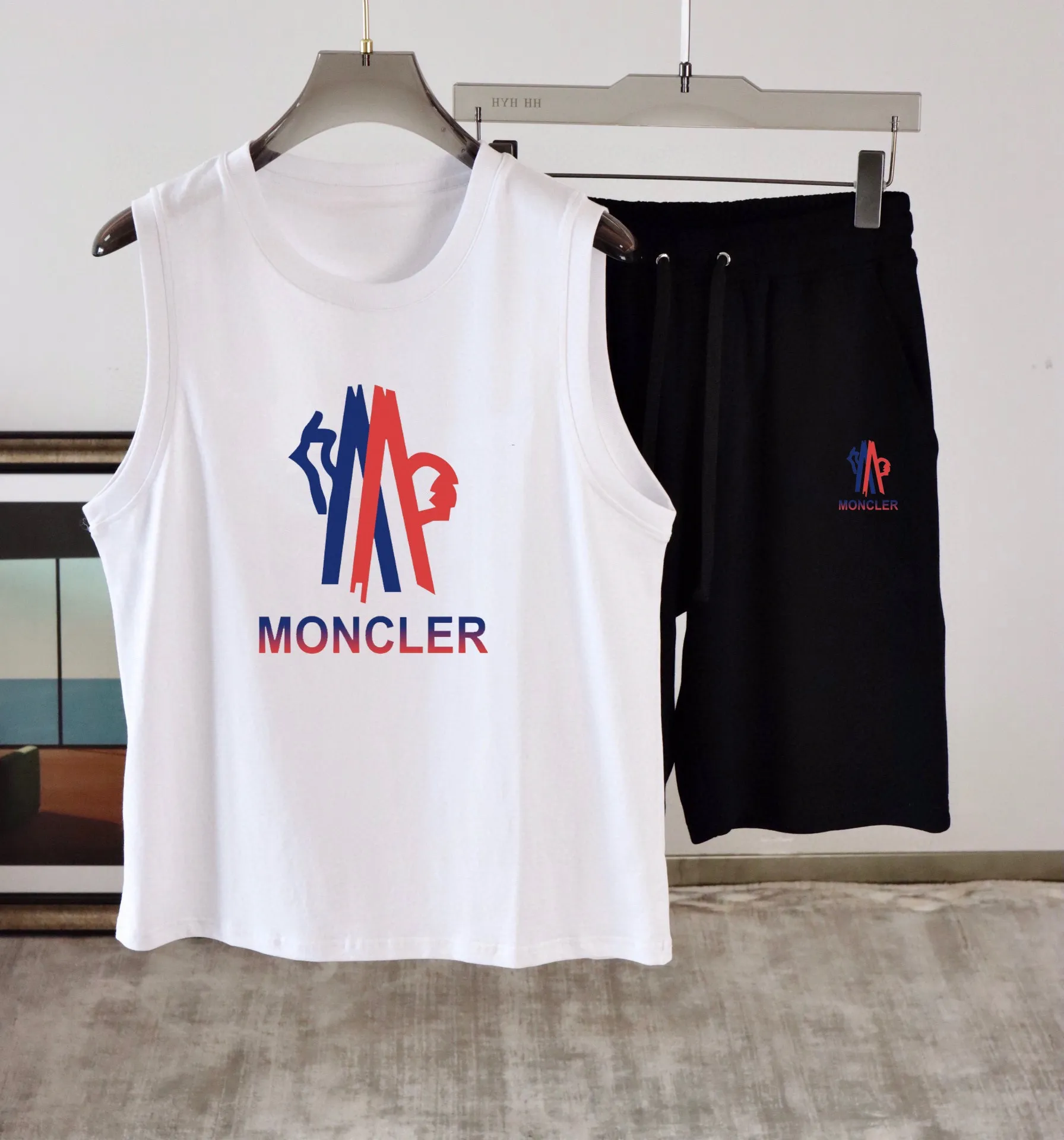 P280 brand [MONCLER] 2025 spring and summer new vest suit, classic and simple style, anyone can drive easily, imported custom mercerized cotton fabric, soft, comfortable and stylish, sweat-absorbent and breathable, classic brand letter logo design on the chest, luxury fashion craft style, foreign trade company order, luxury classic design, fashionable must-have item! Highly recommended to buy! 🔺🔺Counter size: M～3XL