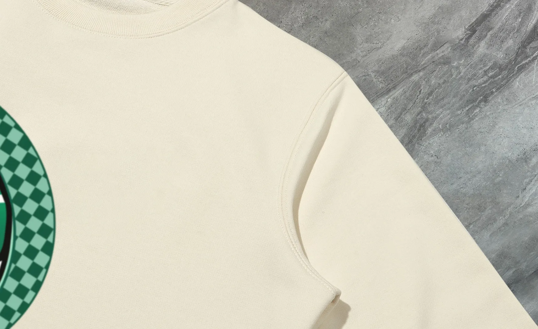 P210 High-version sweatshirt) [Long-term stock] 〖𝐌𝐎𝐍𝐂𝐋𝐄𝐑~Mask〗 Made of 440g heavy-weight fabric. It is different from the market currency. It can be matched with any variety and is properly handsome. 😎The whole dress is made of double waistcoats. The double waistcoats make the whole dress more three-dimensional. Not ordinary factories can do such fine work. 2025 Spring runway version of the T stage, on sale at the counter, round neck terry sweatshirt, high-end double-strand pure cotton, custom-made stretch ribs, dyed in the same vat, complete with three standards, matched with exquisite embroidered LOGO on the chest, simple and advanced, same style for men and women. Color: black, apricot, white, size: S M L XL 2XL