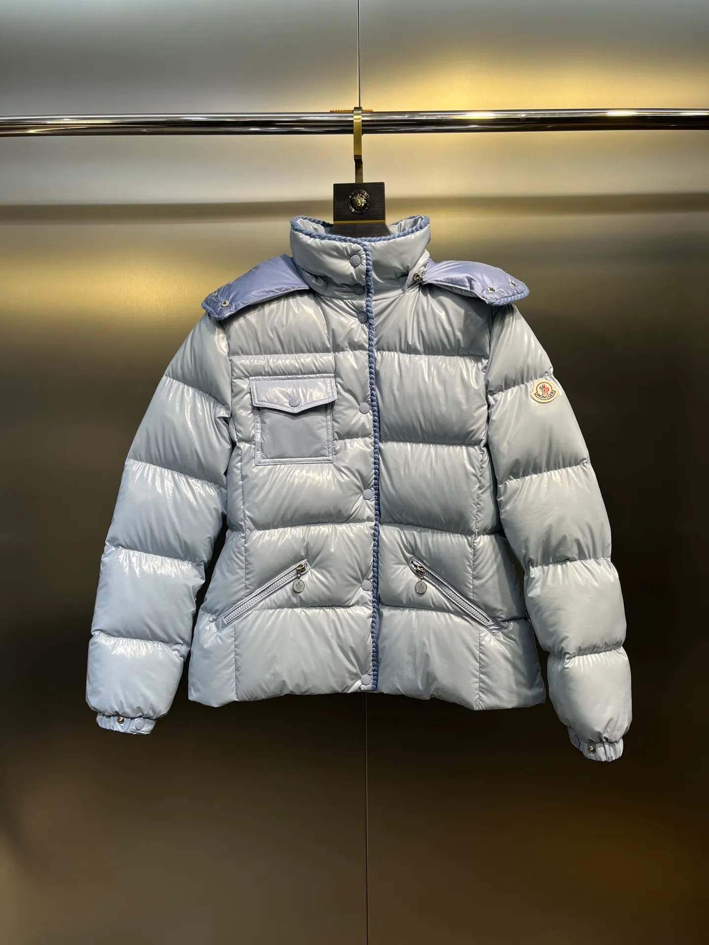 P860 Moncler🌟25 new oil wax leather waist style GLAREIN hooded long-sleeved down jacket for women. Oil wax leather coated new fabric, slim design style, warm and slimming, 90% duck down filling, molded custom hardware. Color: red, white, blue, black Code number: 1234
