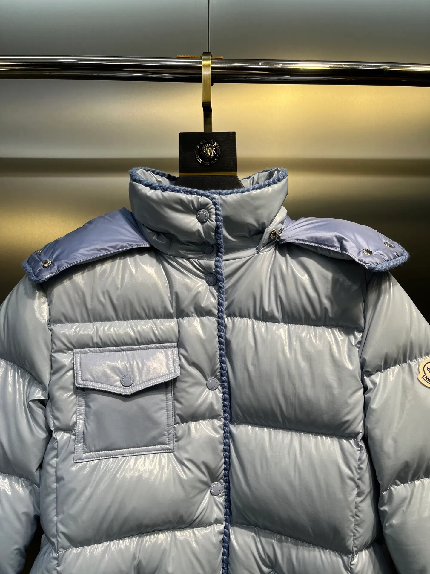 P860 Moncler🌟25 new oil wax leather waist style GLAREIN hooded long-sleeved down jacket for women. Oil wax leather coated new fabric, slim design style, warm and slimming, 90% duck down filling, molded custom hardware. Color: red, white, blue, black Code number: 1234