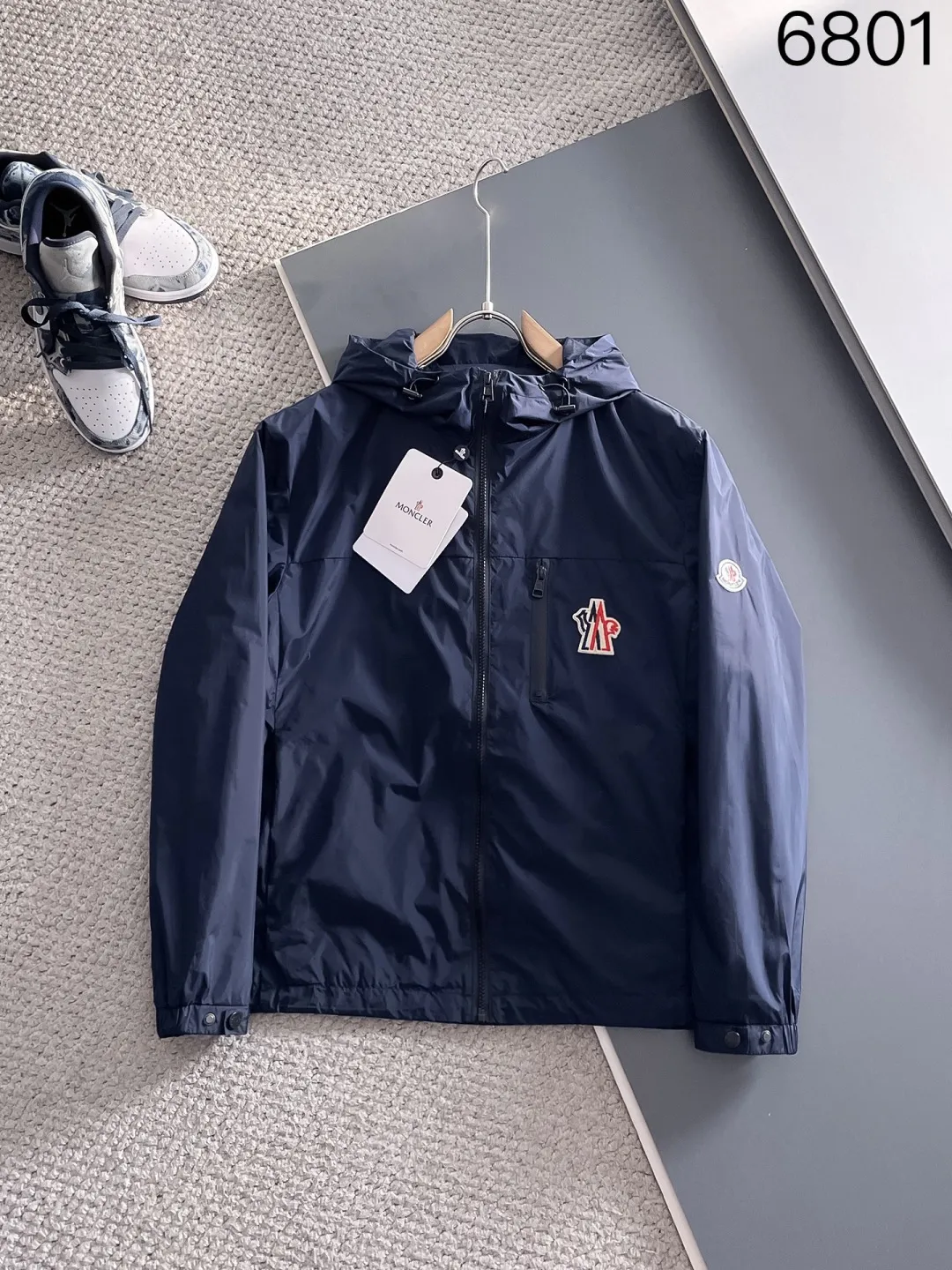 P540 🌸🌸🌸🌸Moncler top original order ❗High-end fabric feels soft and comfortable, and the color is high-end (different from the hard feel in the market) ❗ The new autumn and winter men's casual jackets ❗ have a unique and innovative interpretation of the classic logo, which is in line with the latest design concepts of the season. It is highly recognizable, with a simple khaki design, youthful and energetic, and the style and color matching can be freely worn according to the actual scene. It meets the conventional and orthodox dressing needs that are inclusive of all occasions. The outstanding printed surface is more suitable for street styling. It is highly recognizable, showing the vibrant colors of the city, and is highly moldable and practical!  This model is dominated by fabrics and craftsmanship. The company's customized fabrics are windproof, comfortable and breathable. The upper body is light and unburdened, and the overall details are of super high quality❗ The details are full of craftsmanship, and the accessories are all custom-made. The electroplated metal zippers and snap buttons are quite outstanding. They are very luxurious and high-end. The workmanship is extremely rigorous and elegant. Color: Picture color Size: M, L, xL, xxL, xxxL