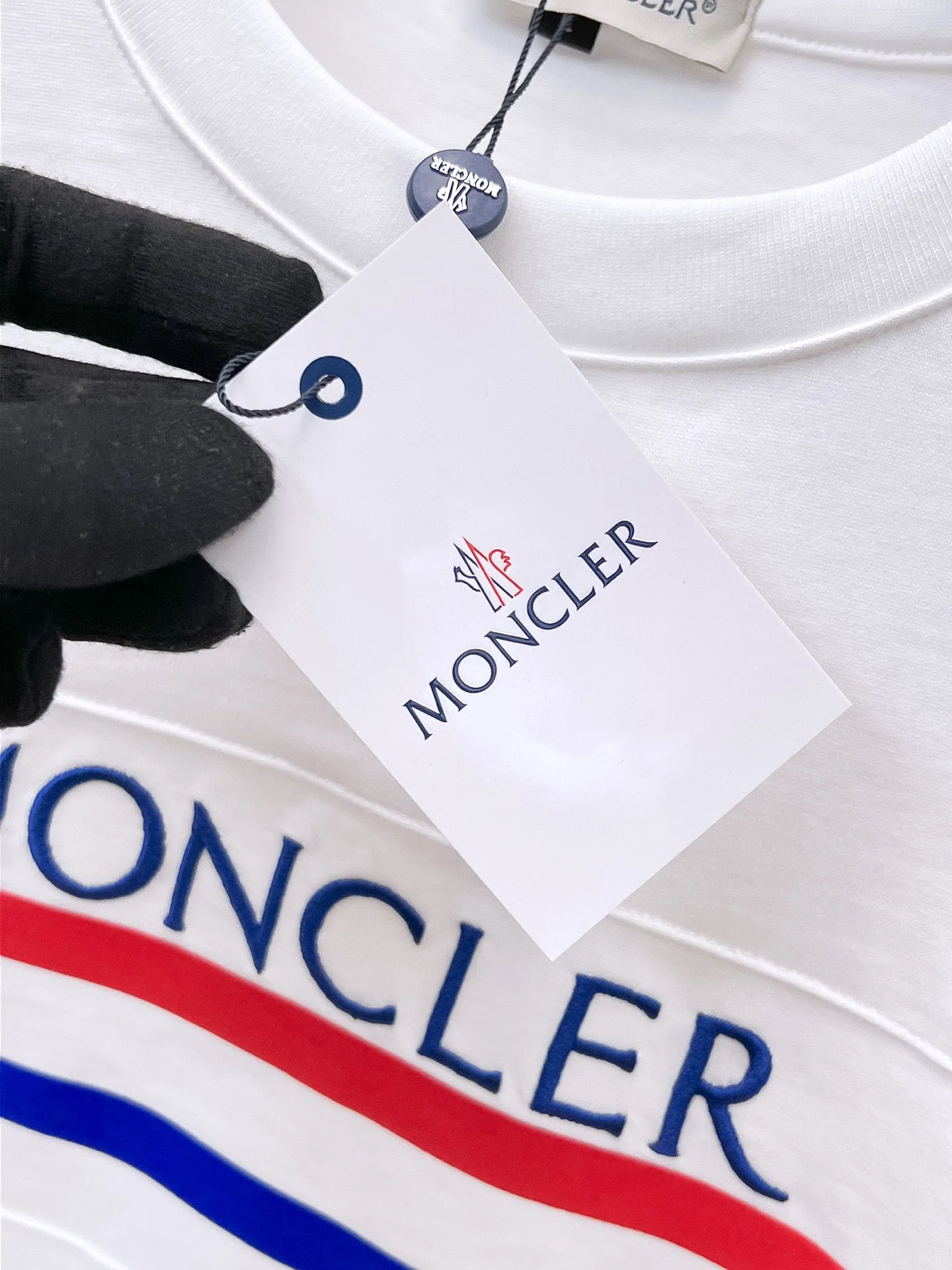 P560 Brand [MONCLER Mouth Covered] 2025 round neck short-sleeved shorts suit. The pure cotton fabric upper body will not be stuffy, the smooth and comfortable skin-friendly effect is more breathable, the fabric has its own texture, classic logo technology, a new interpretation from a unique angle, the first choice for fashion and versatility! Size: M-3XL (maximum wear: 190 pounds)