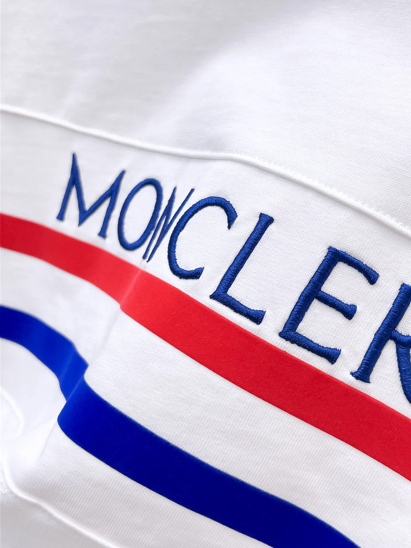 P560 Brand [MONCLER Mouth Covered] 2025 round neck short-sleeved shorts suit. The pure cotton fabric upper body will not be stuffy, the smooth and comfortable skin-friendly effect is more breathable, the fabric has its own texture, classic logo technology, a new interpretation from a unique angle, the first choice for fashion and versatility! Size: M-3XL (maximum wear: 190 pounds)