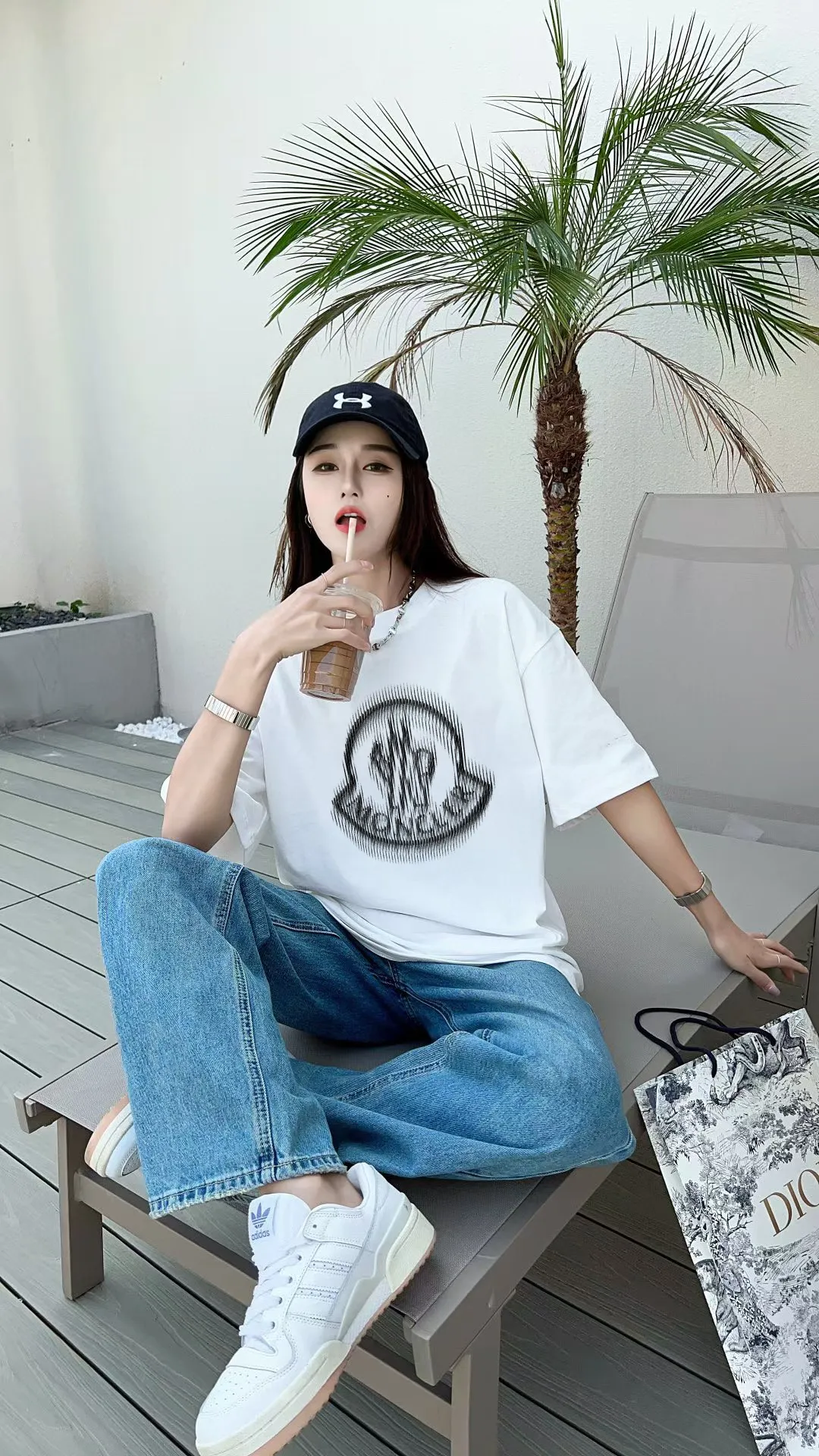 P140 [MONCLER] 2025FW short-sleeved T-shirt with badge + LOGO, high-end 26s double yarn 300g fabric, heavy fabric, custom stretcher rib, same cylinder and dye, complete three standards, same style for men and women, color: black, white, size: S M L XL 2XL