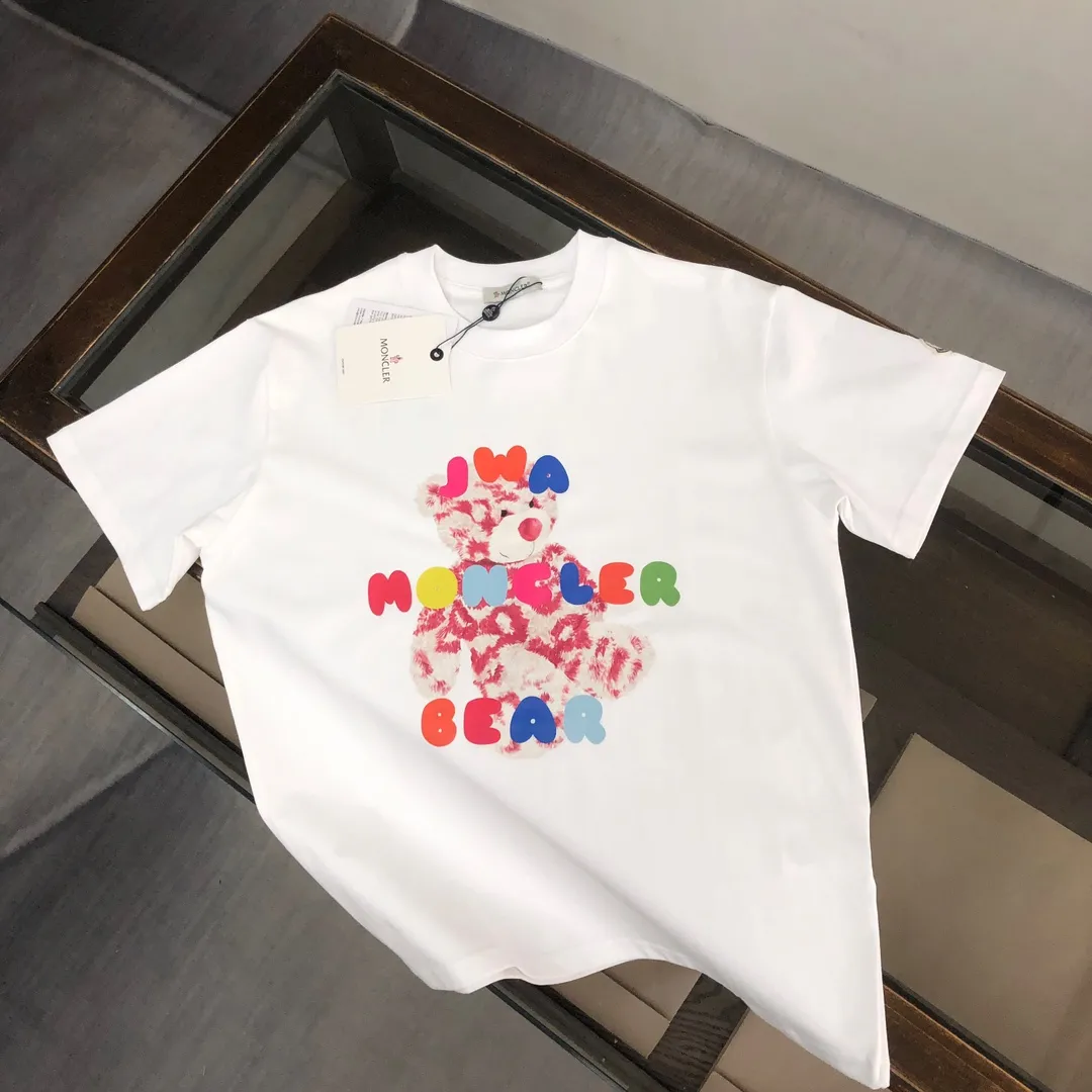 P160 🔥MONCLER The latest short-sleeved T-shirt for couples ~ Colorful bear element print ~ The fabric upper body is comfortable and breathable, not stiff, slim cut, made of high-end custom-made pure cotton fabric! The upper body is comfortable and stylish, and it can be worn alone as an inner layer. It is a must-have for fashionistas! ! ! Color: black white Size: S～XL (loose version, please state your height and weight when placing an order)