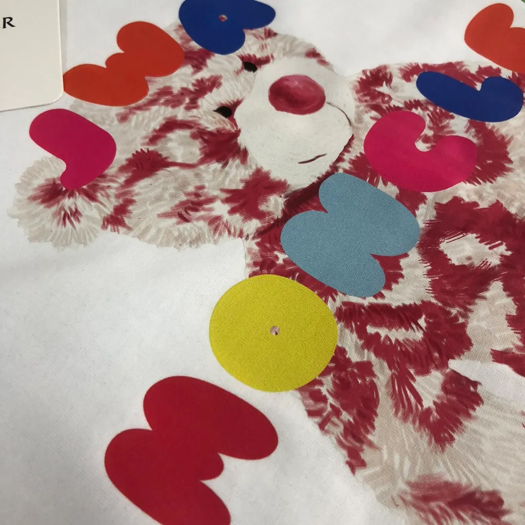 P160 🔥MONCLER The latest short-sleeved T-shirt for couples ~ Colorful bear element print ~ The fabric upper body is comfortable and breathable, not stiff, slim cut, made of high-end custom-made pure cotton fabric! The upper body is comfortable and stylish, and it can be worn alone as an inner layer. It is a must-have for fashionistas! ! ! Color: black white Size: S～XL (loose version, please state your height and weight when placing an order)
